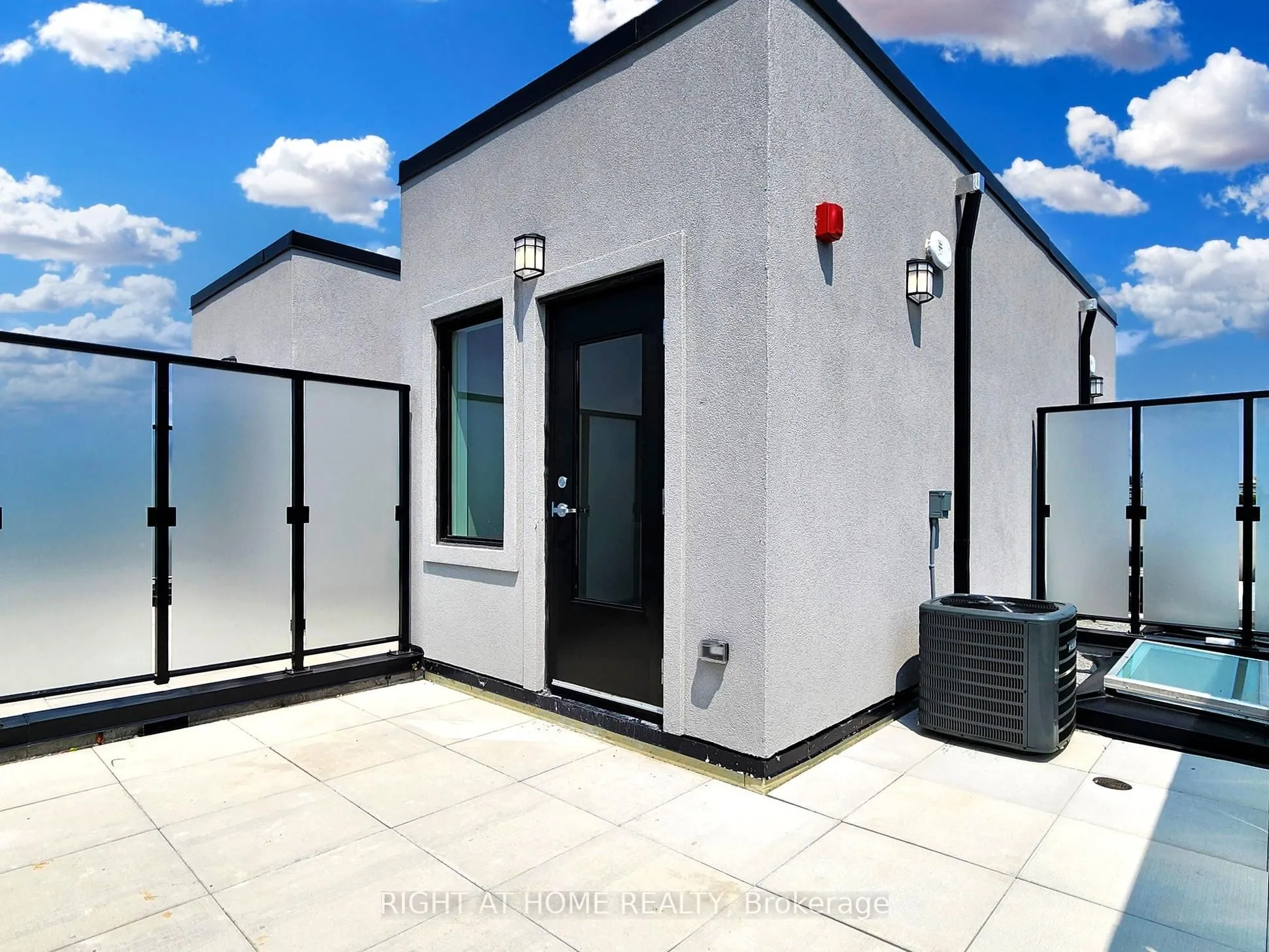 851 Sheppard Avenue W #30