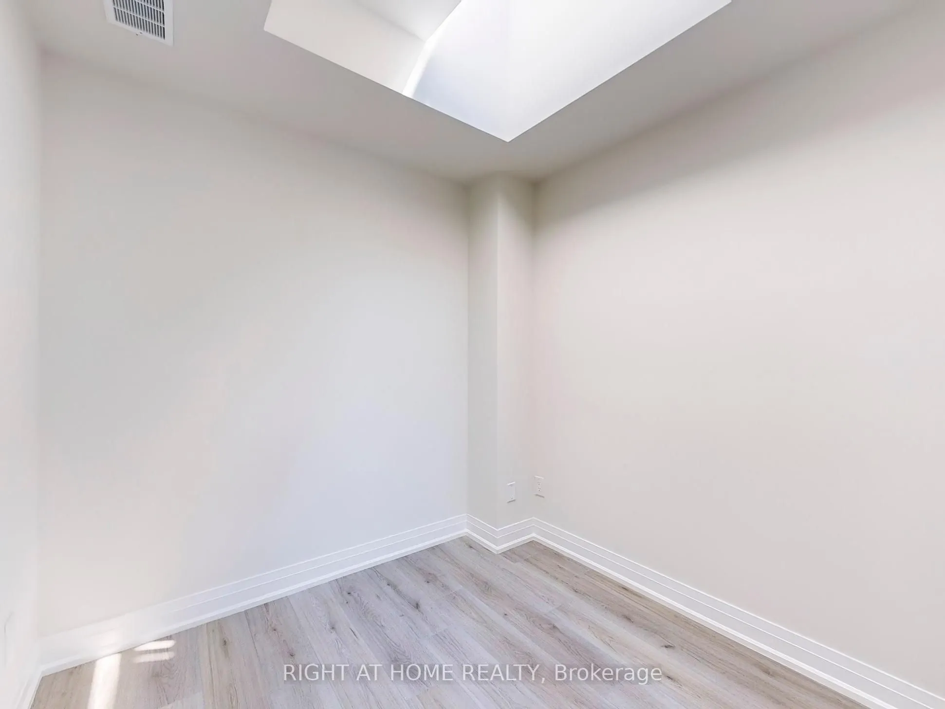 851 Sheppard Avenue W #30