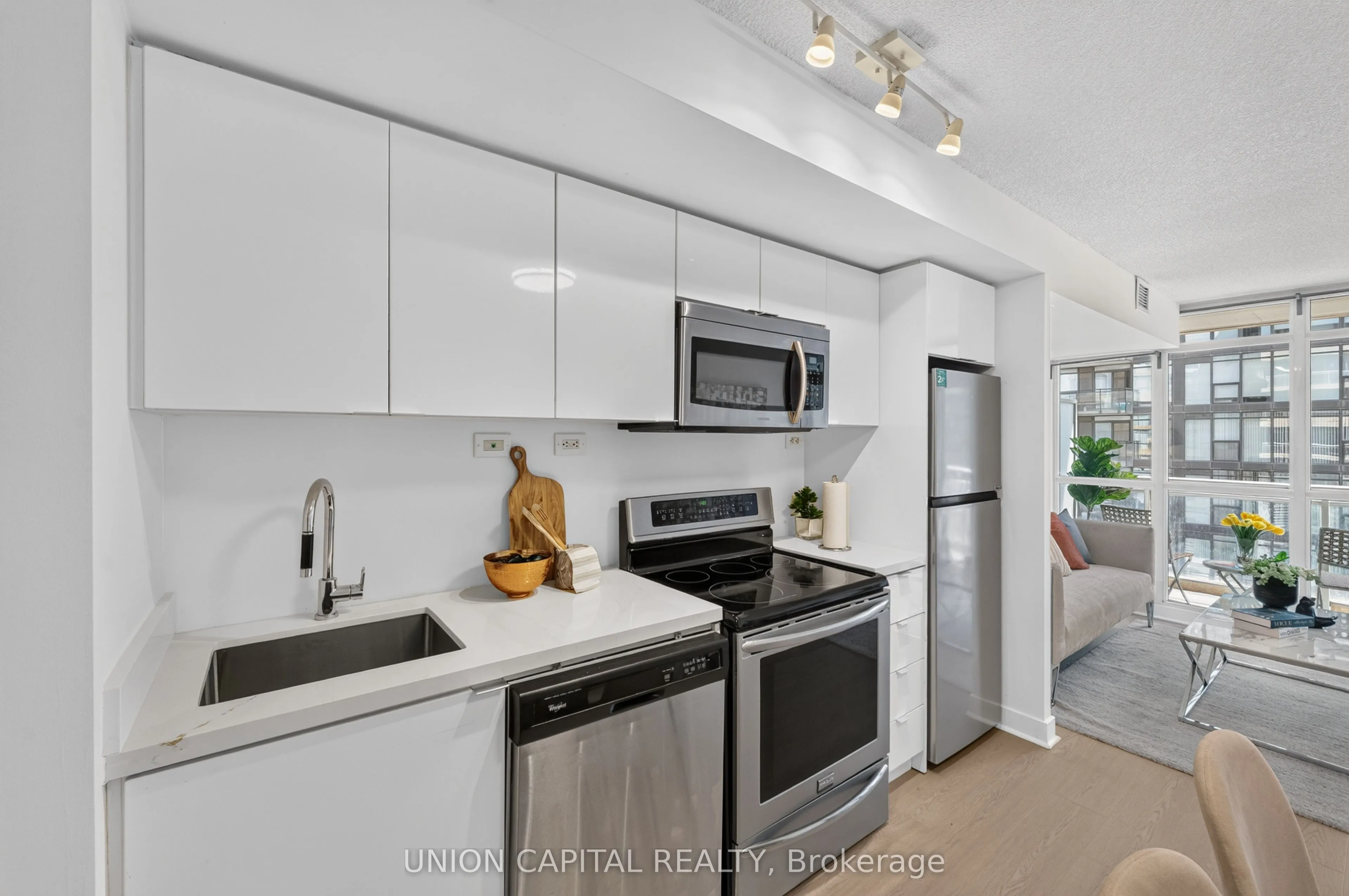10 Capreol Court #551