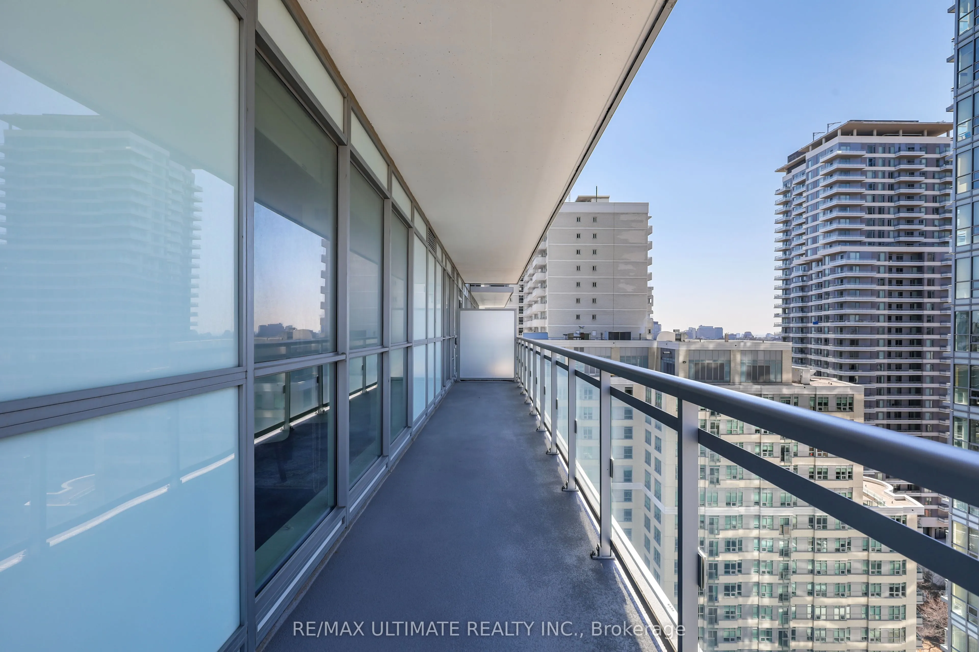 98 Lillian Street #1812