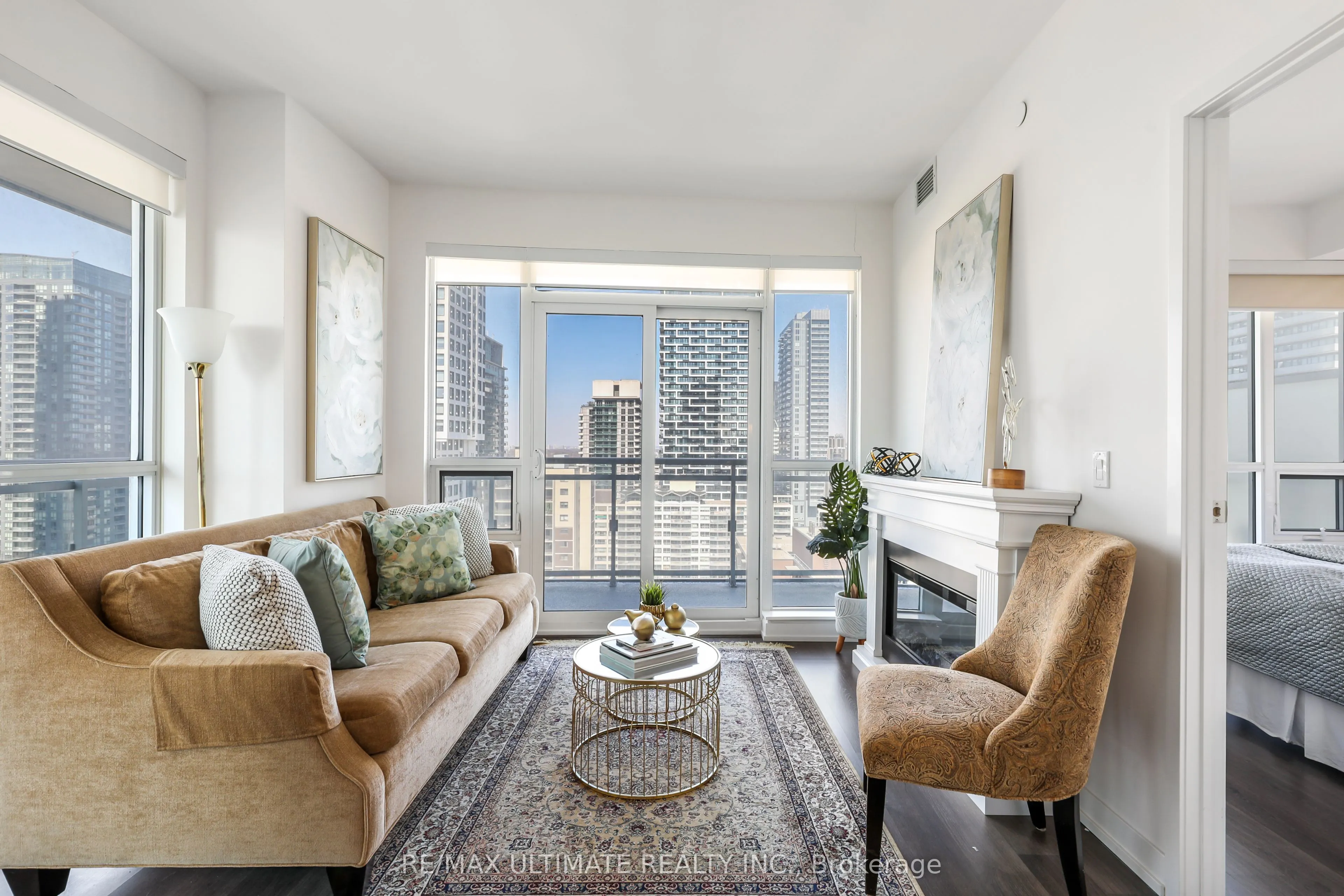 98 Lillian Street #1812