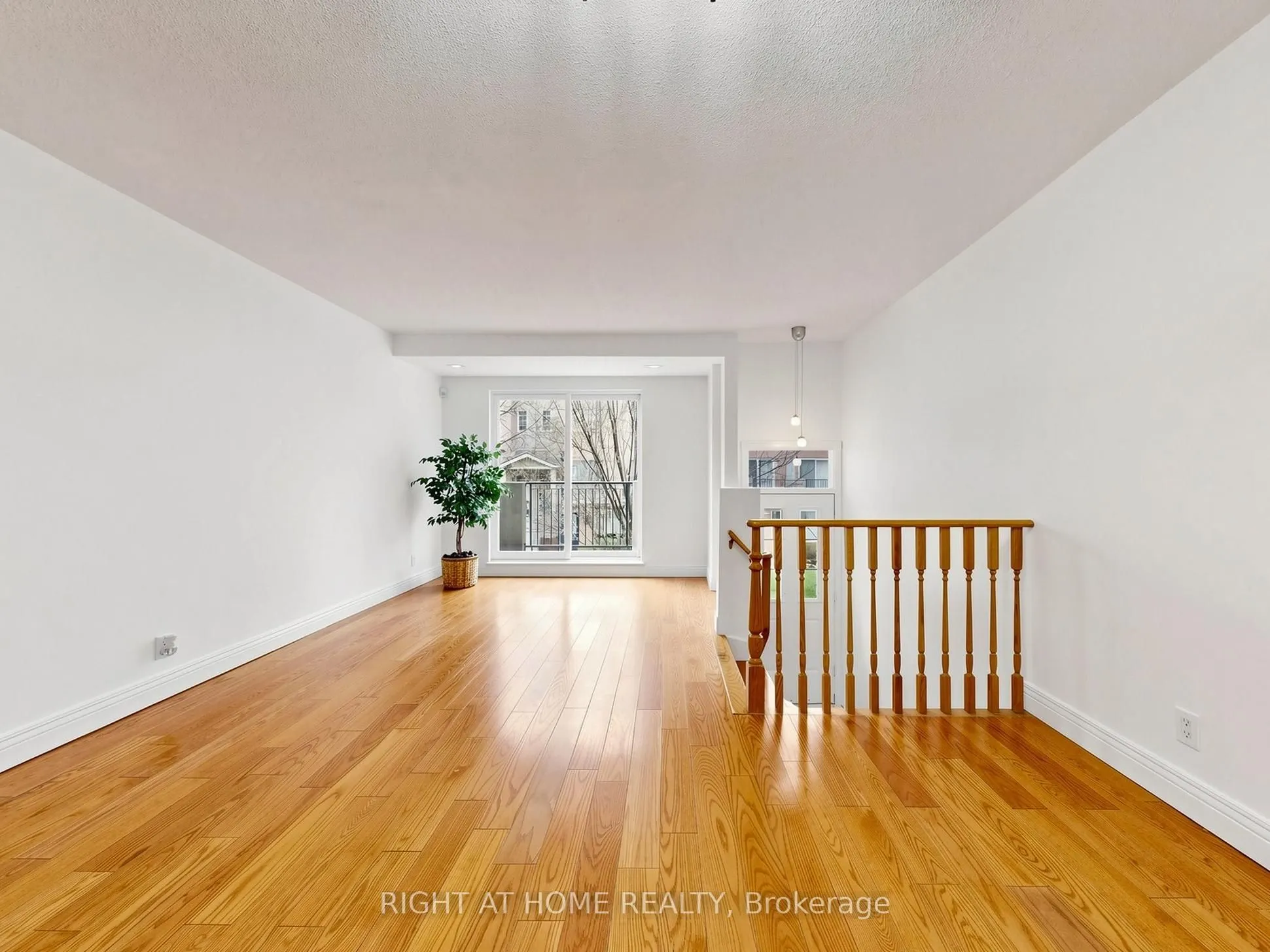 28 Sommerset Way #1520