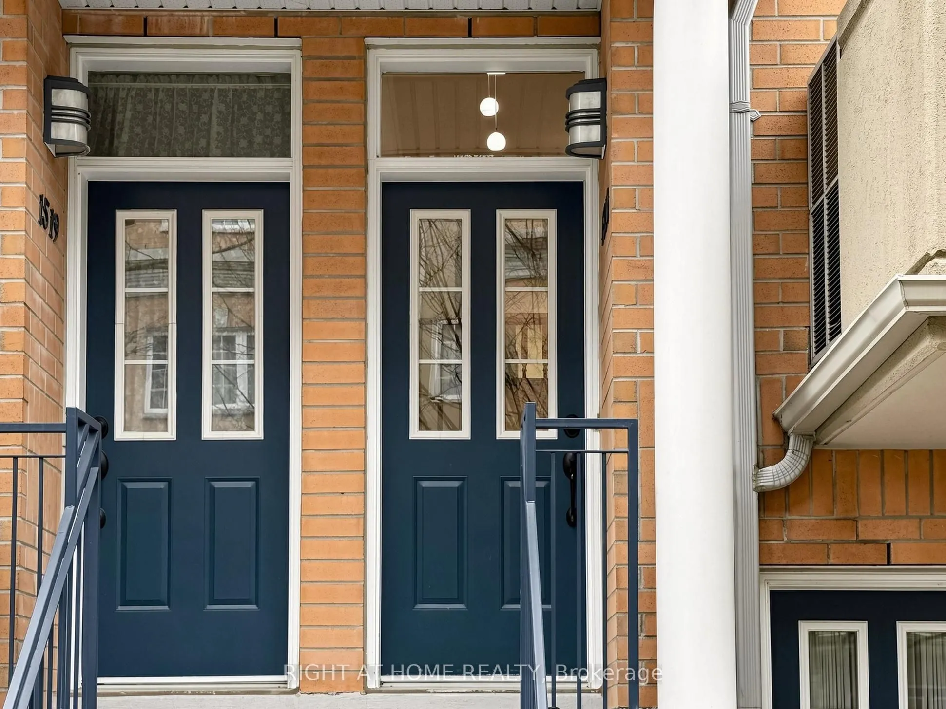 28 Sommerset Way #1520