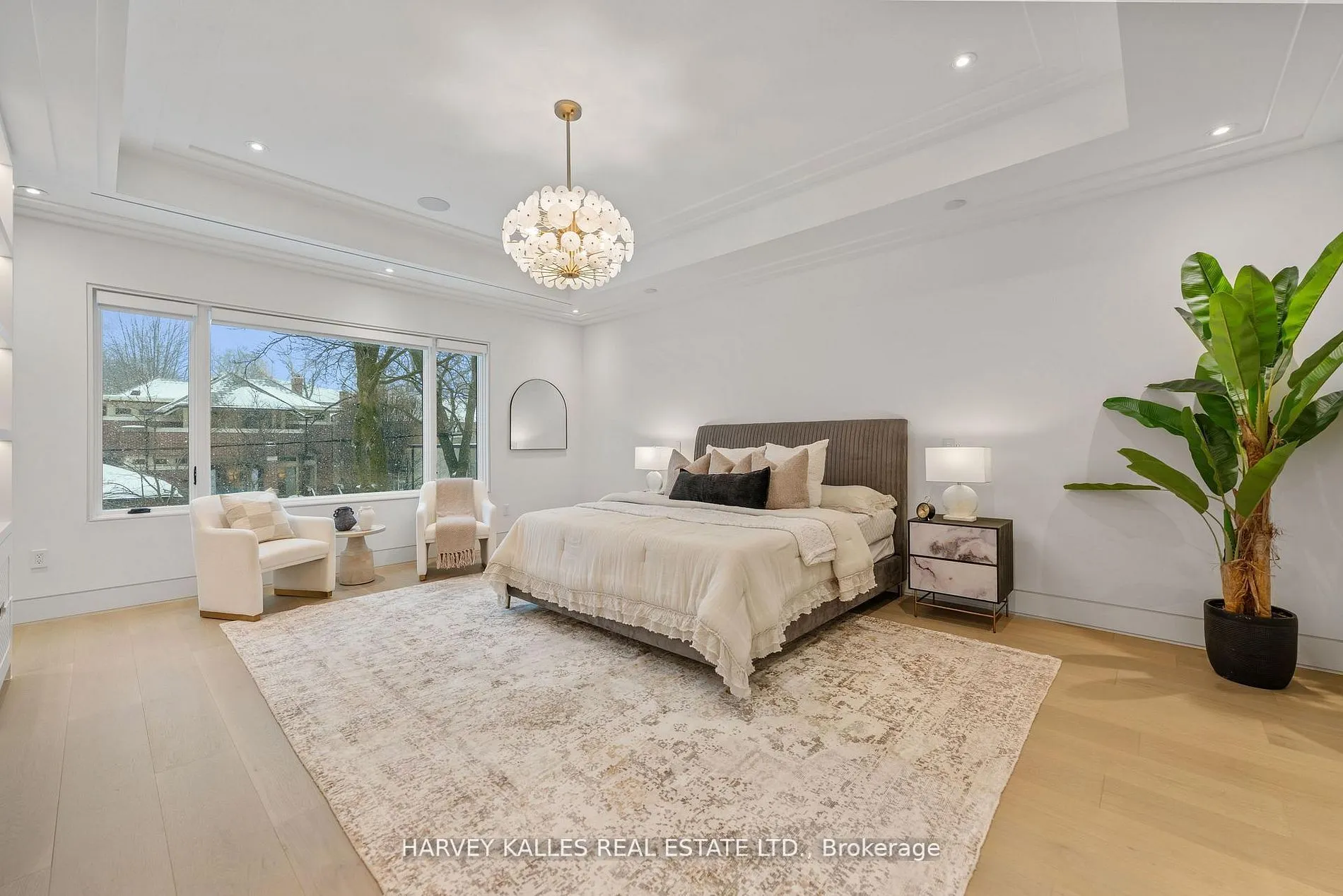 335 Lytton Boulevard