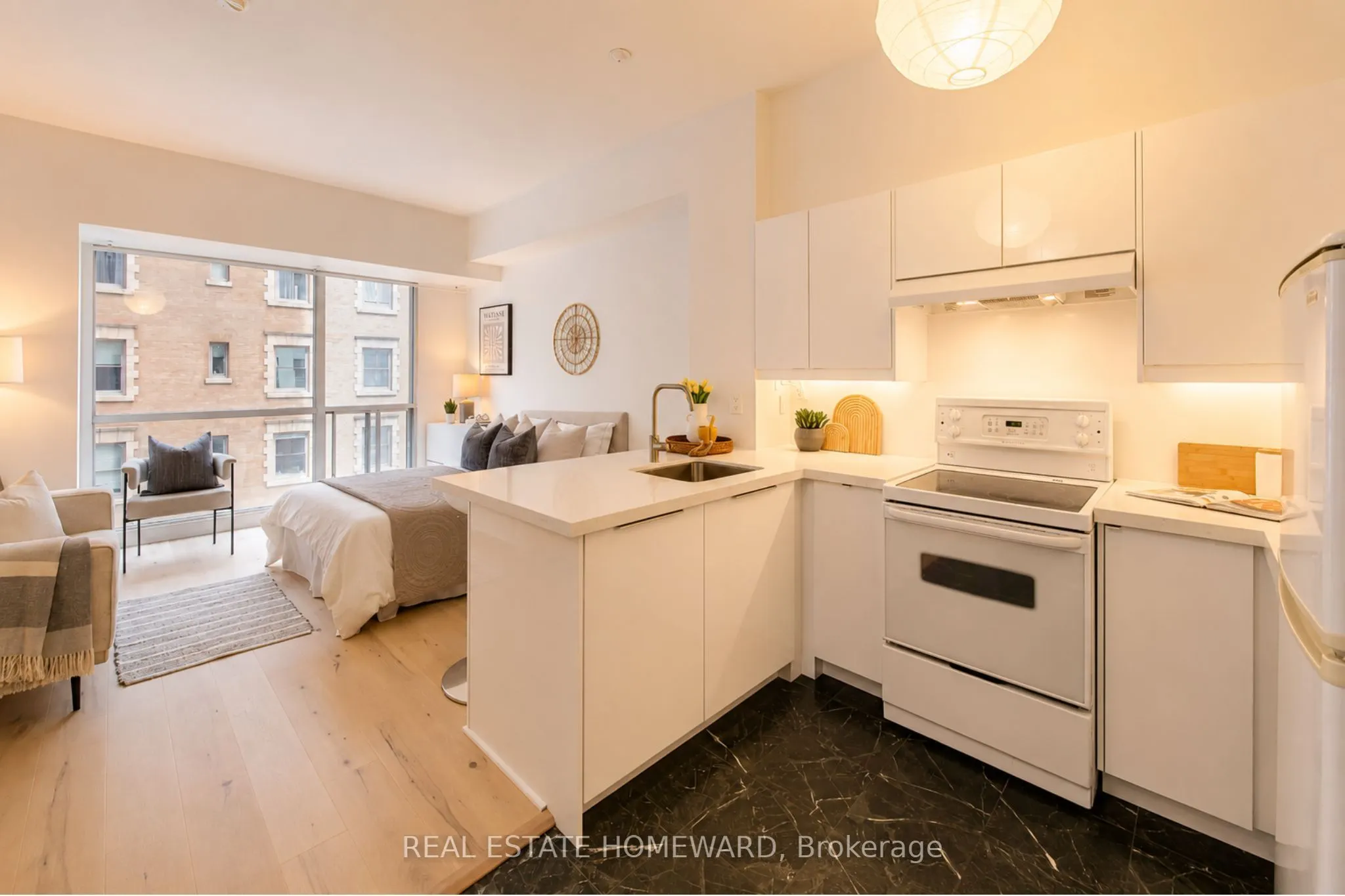 7 King Street E #602