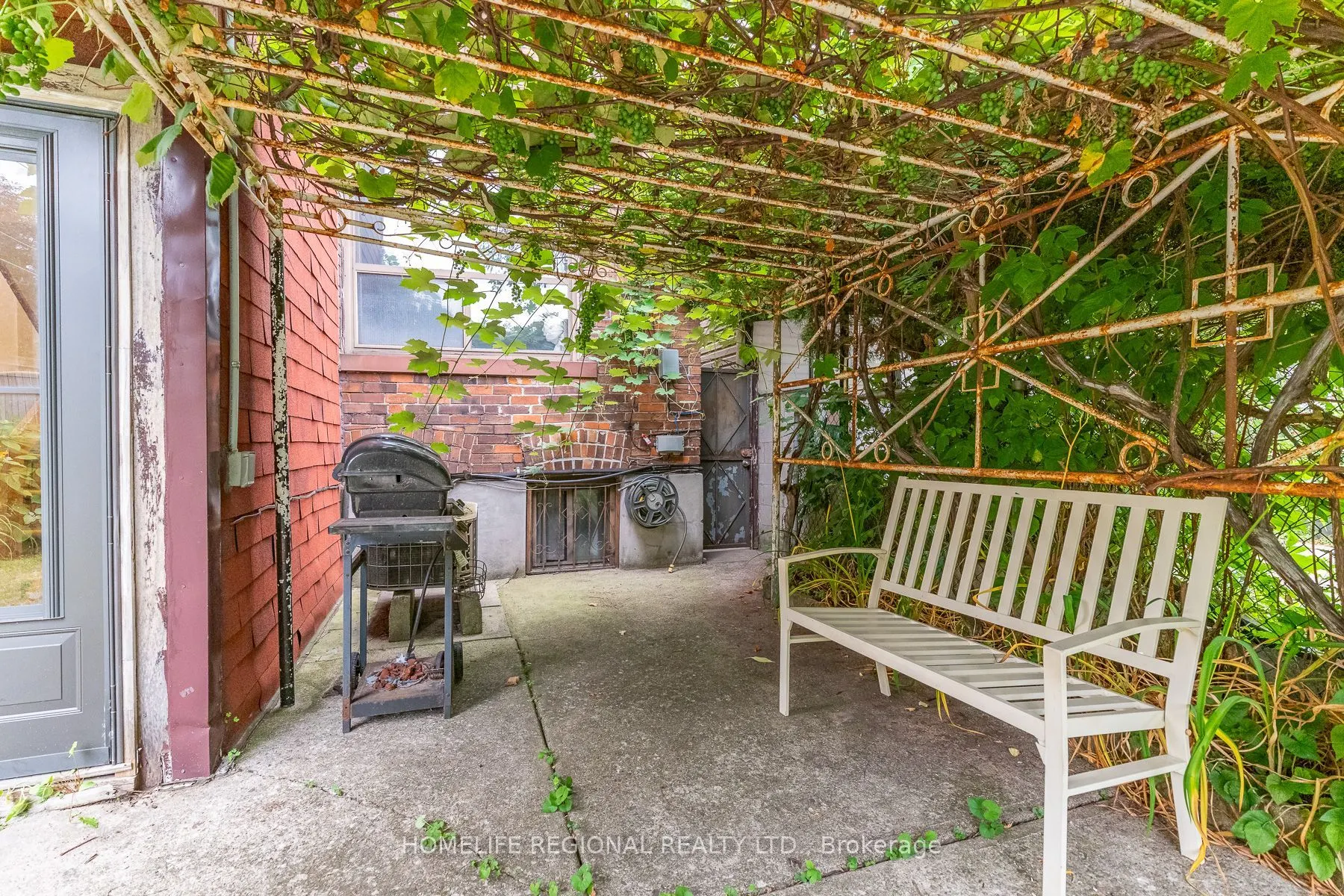 353 St Clarens Avenue