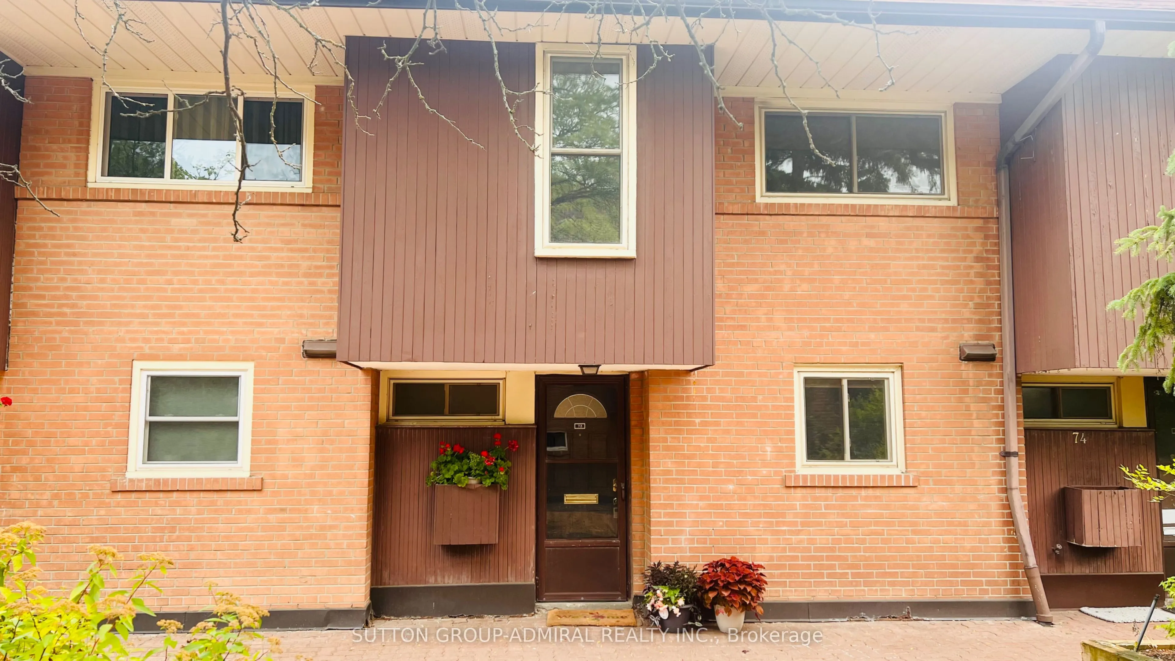 6 Esterbrooke Avenue #73