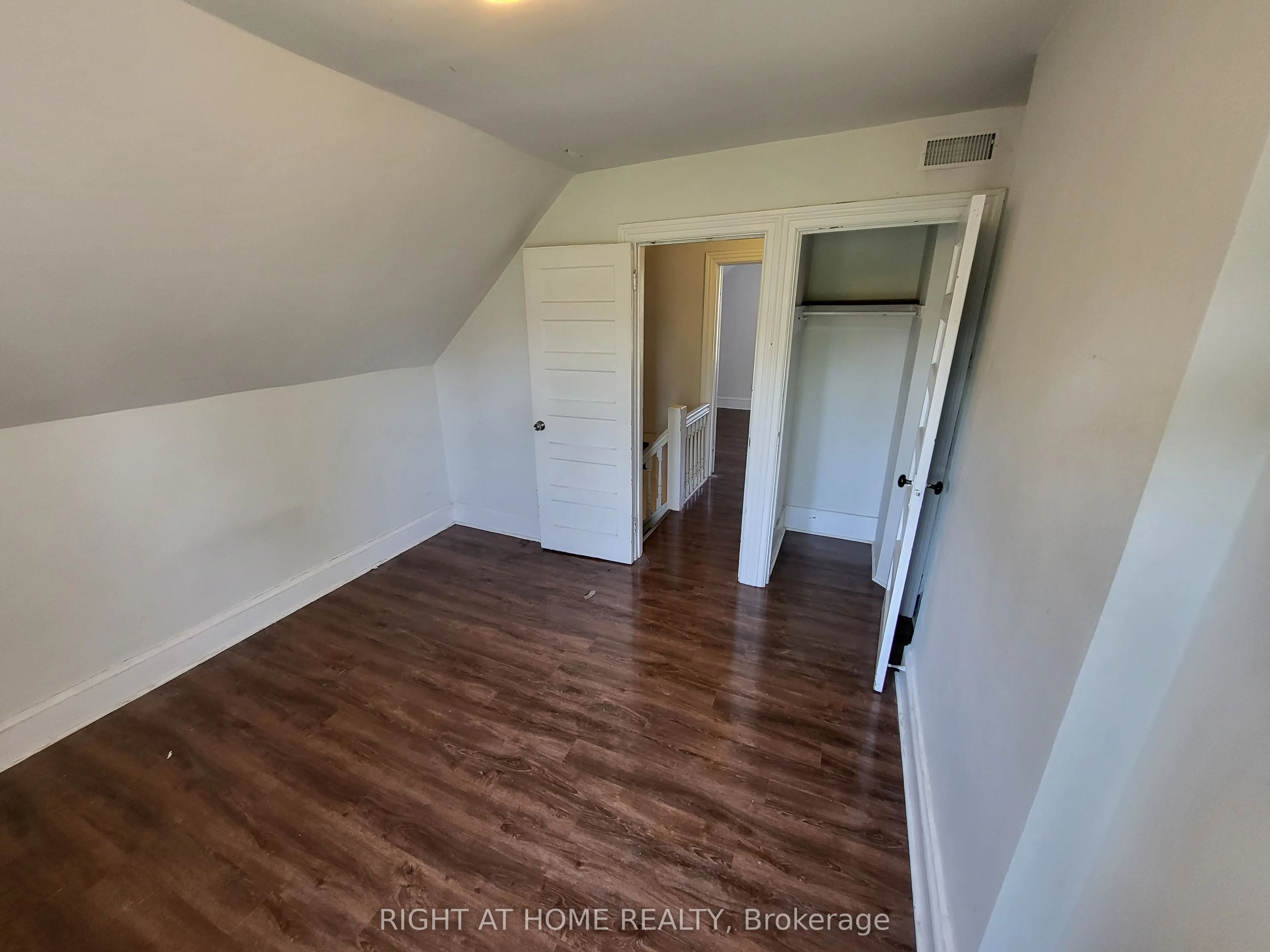 194 Beatrice Street #2