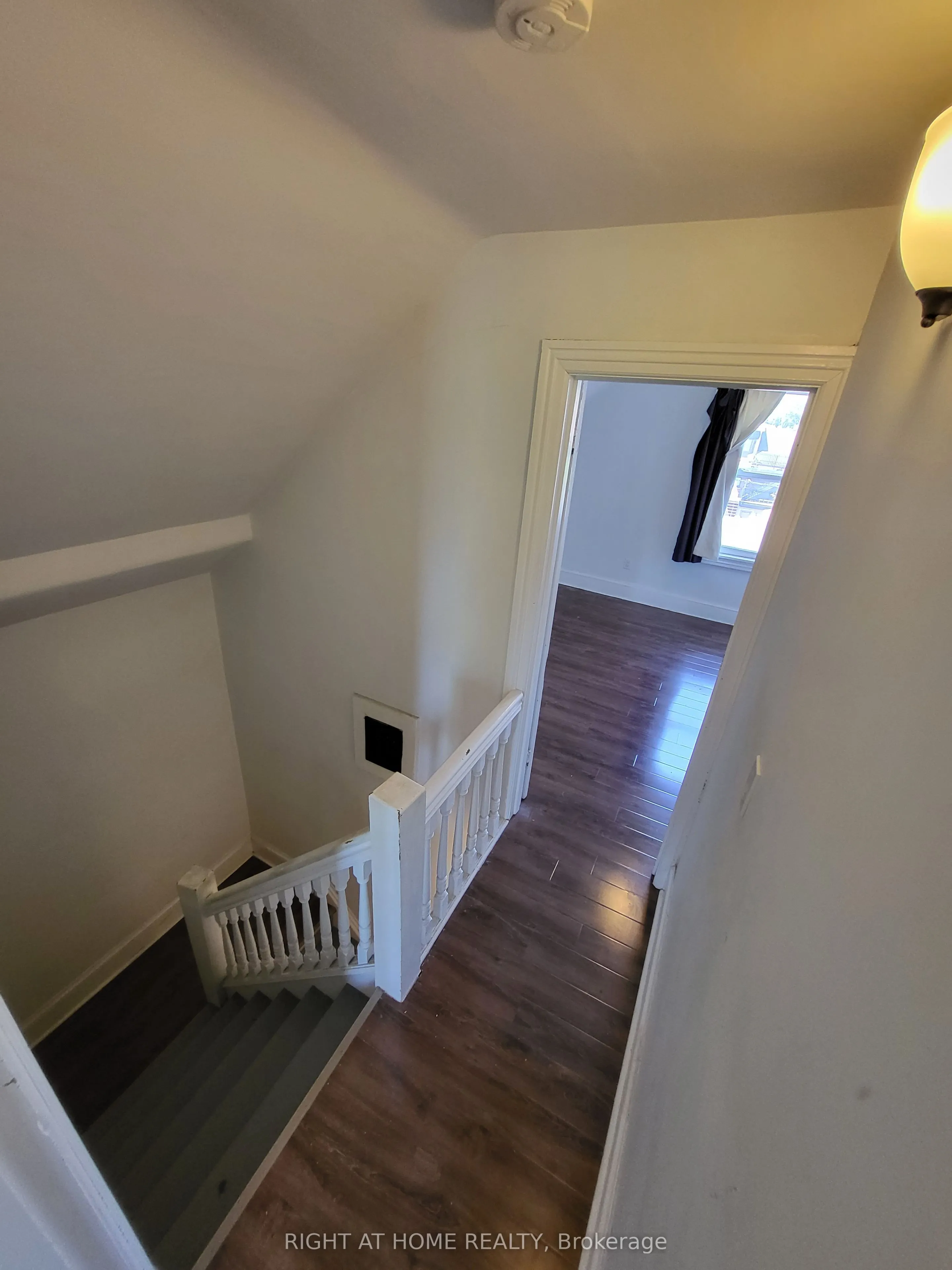 194 Beatrice Street #2