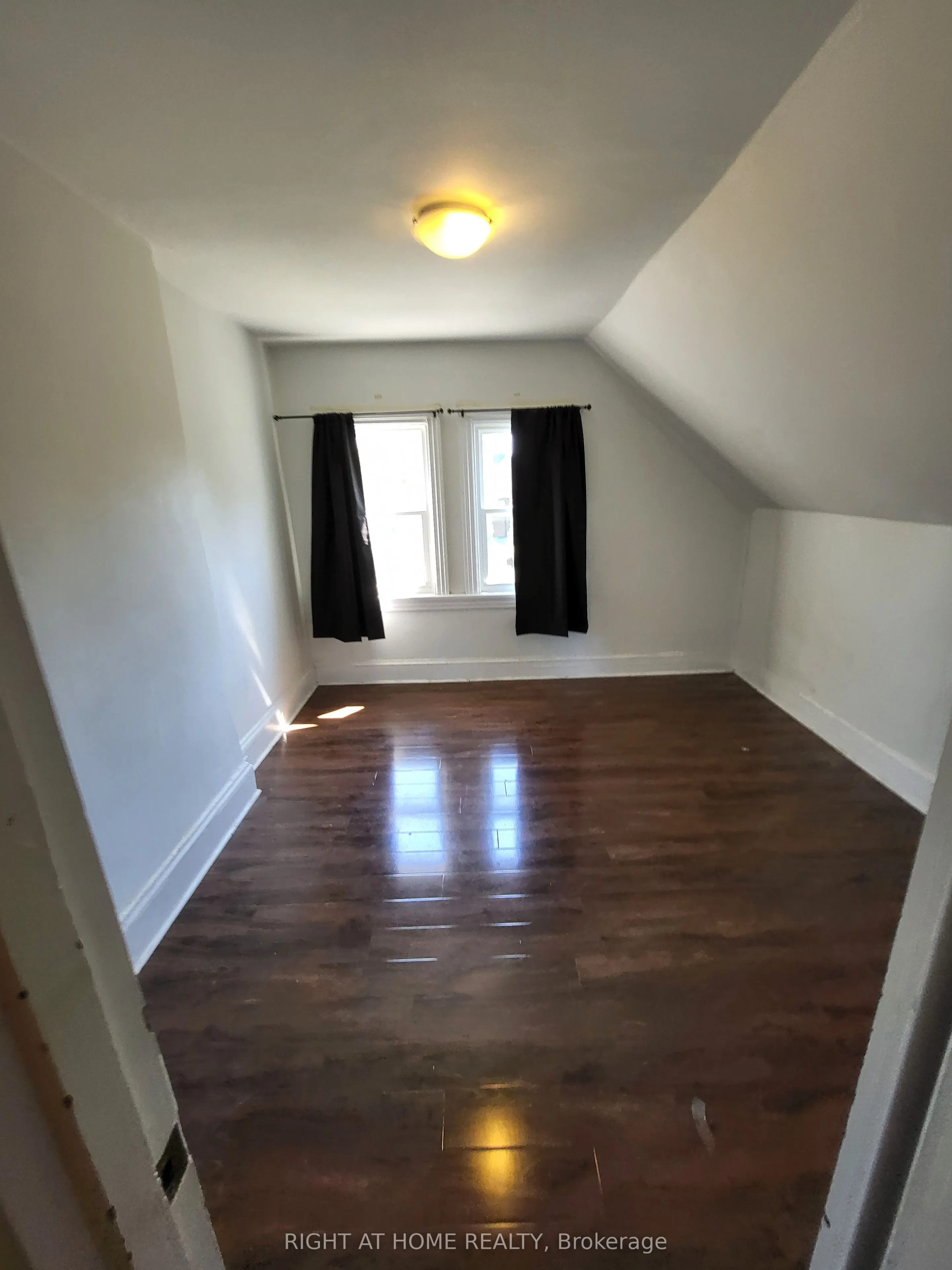194 Beatrice Street #2