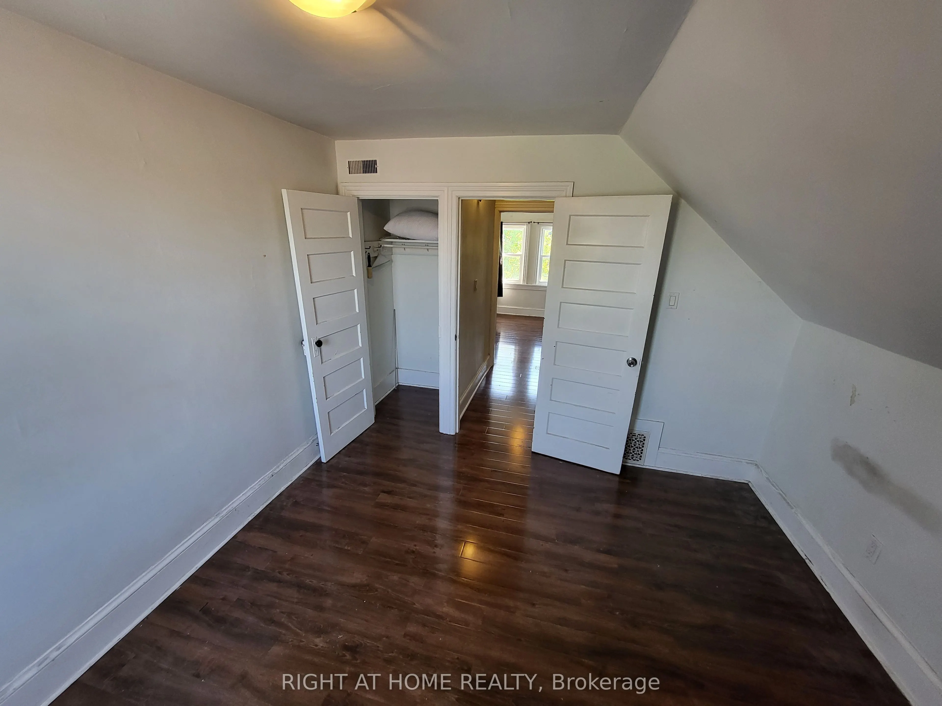 194 Beatrice Street #2