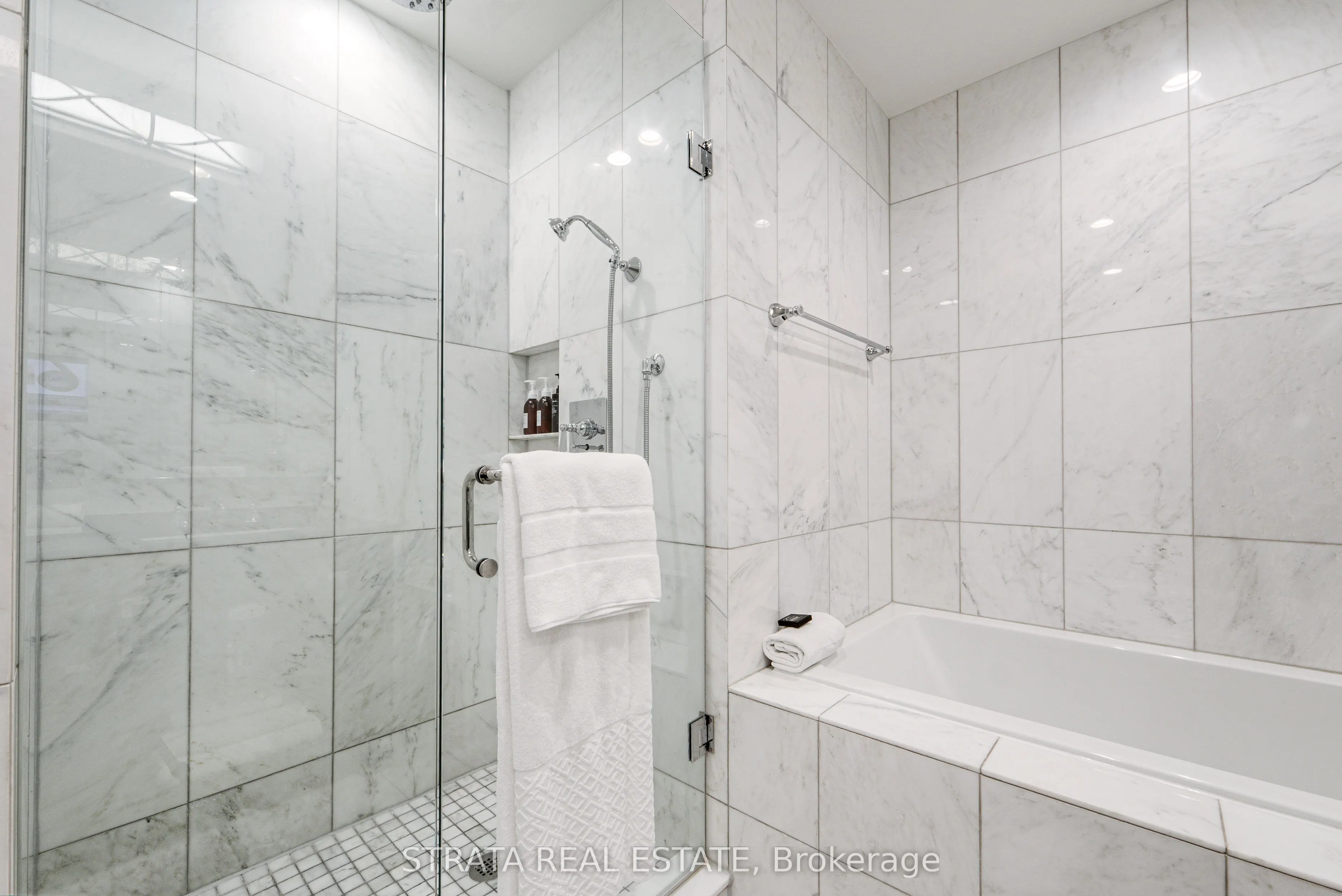325 Bay Street #1905