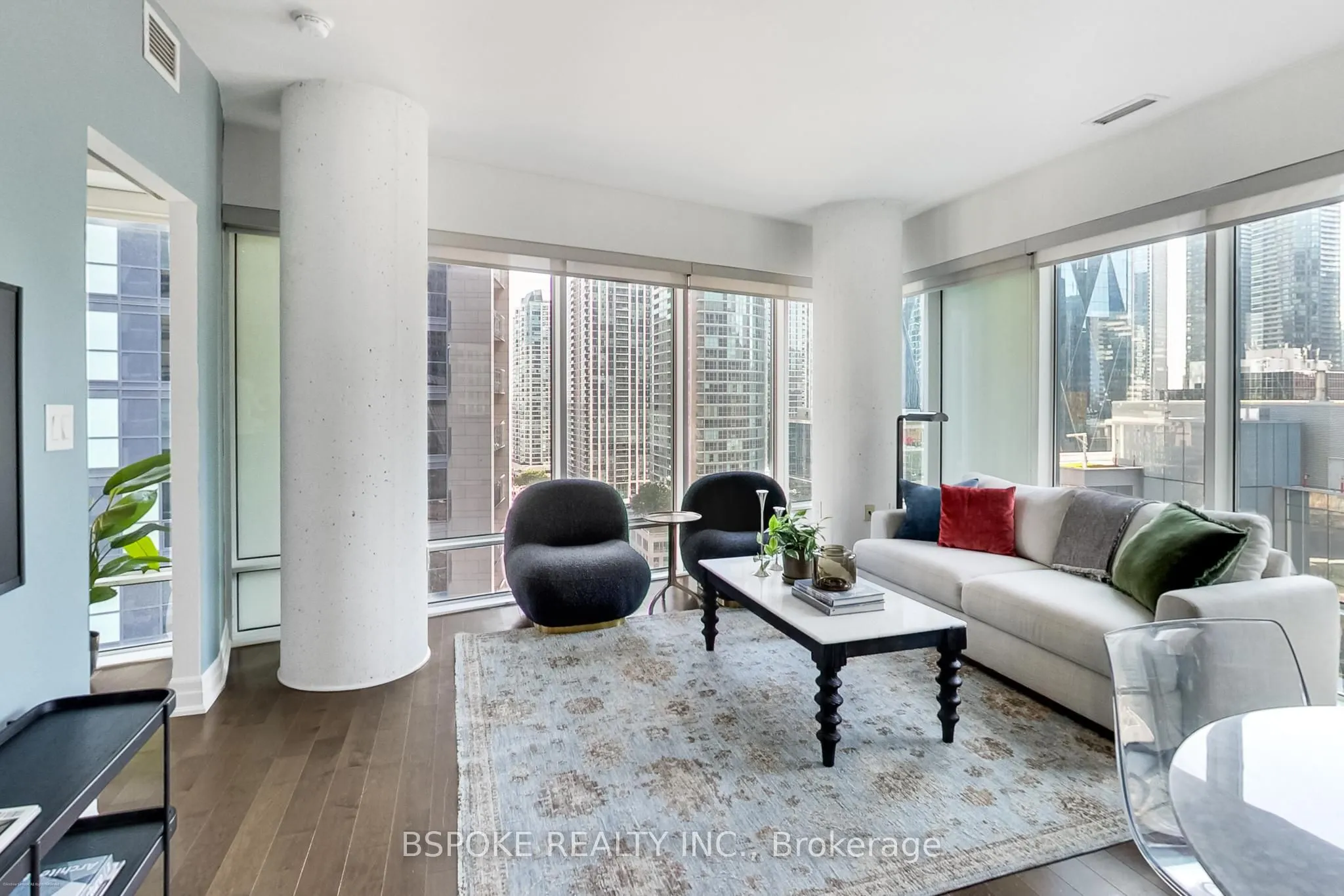 8 The Esplanade #1502