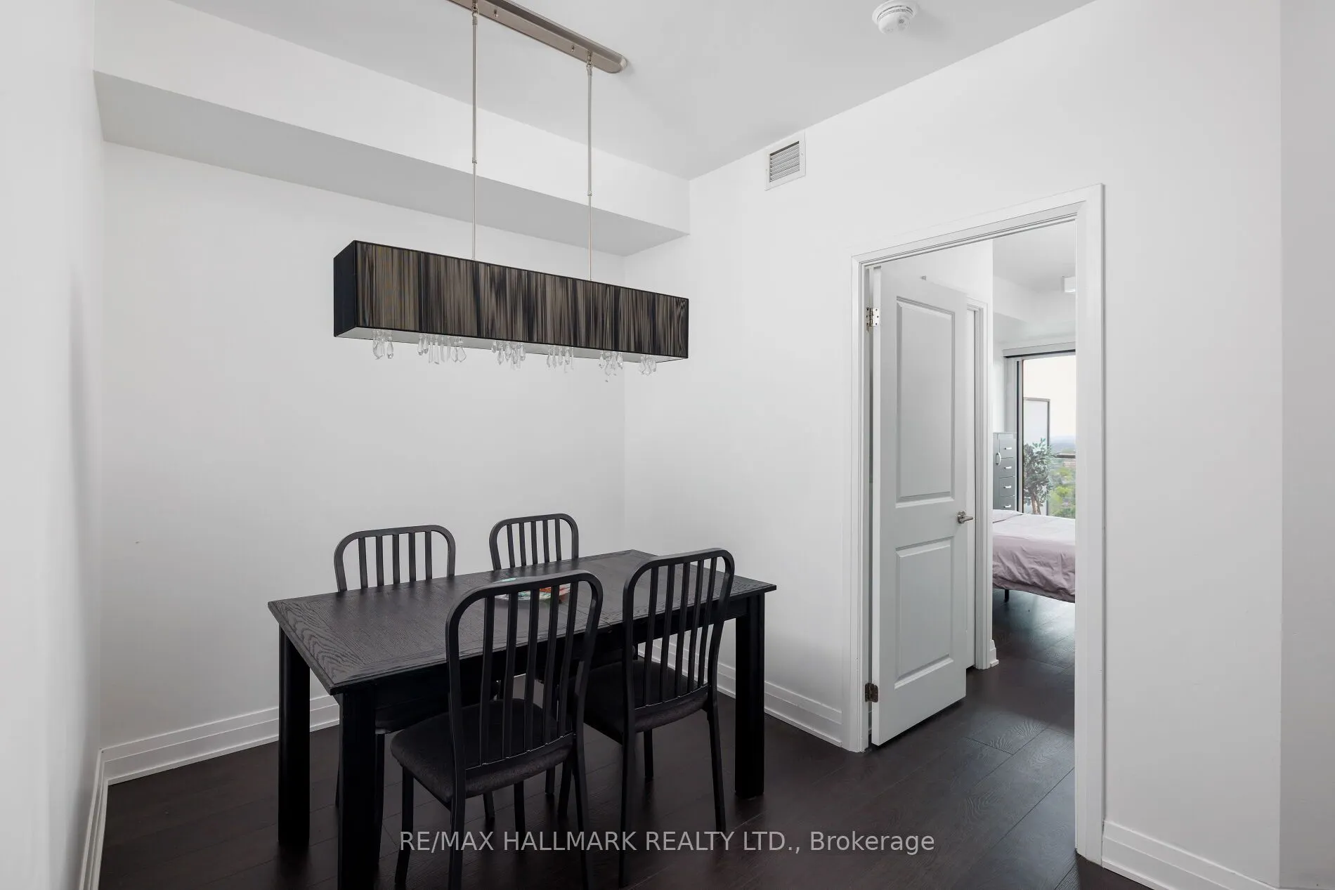 530 St Clair Avenue W #1401