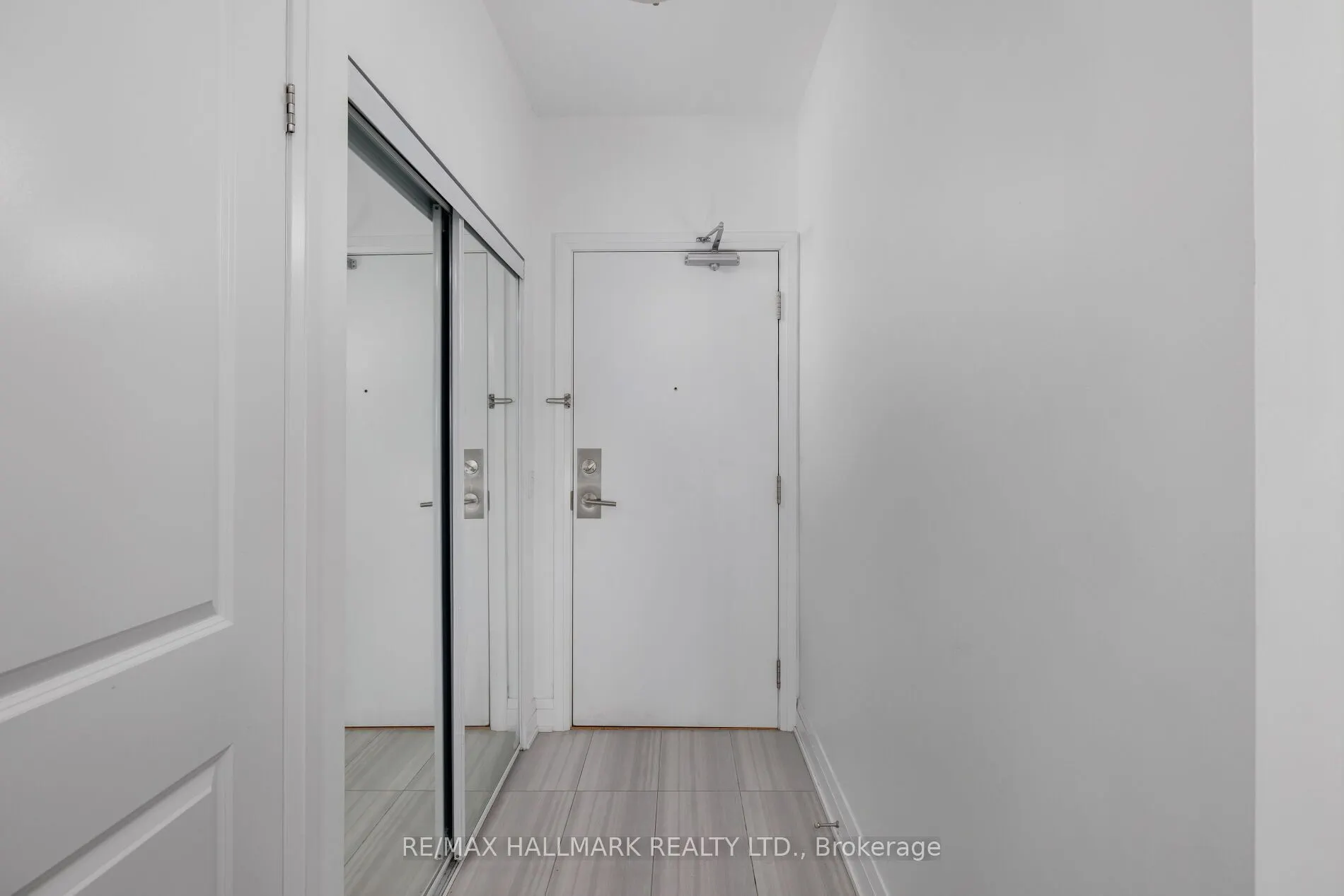 530 St Clair Avenue W #1401