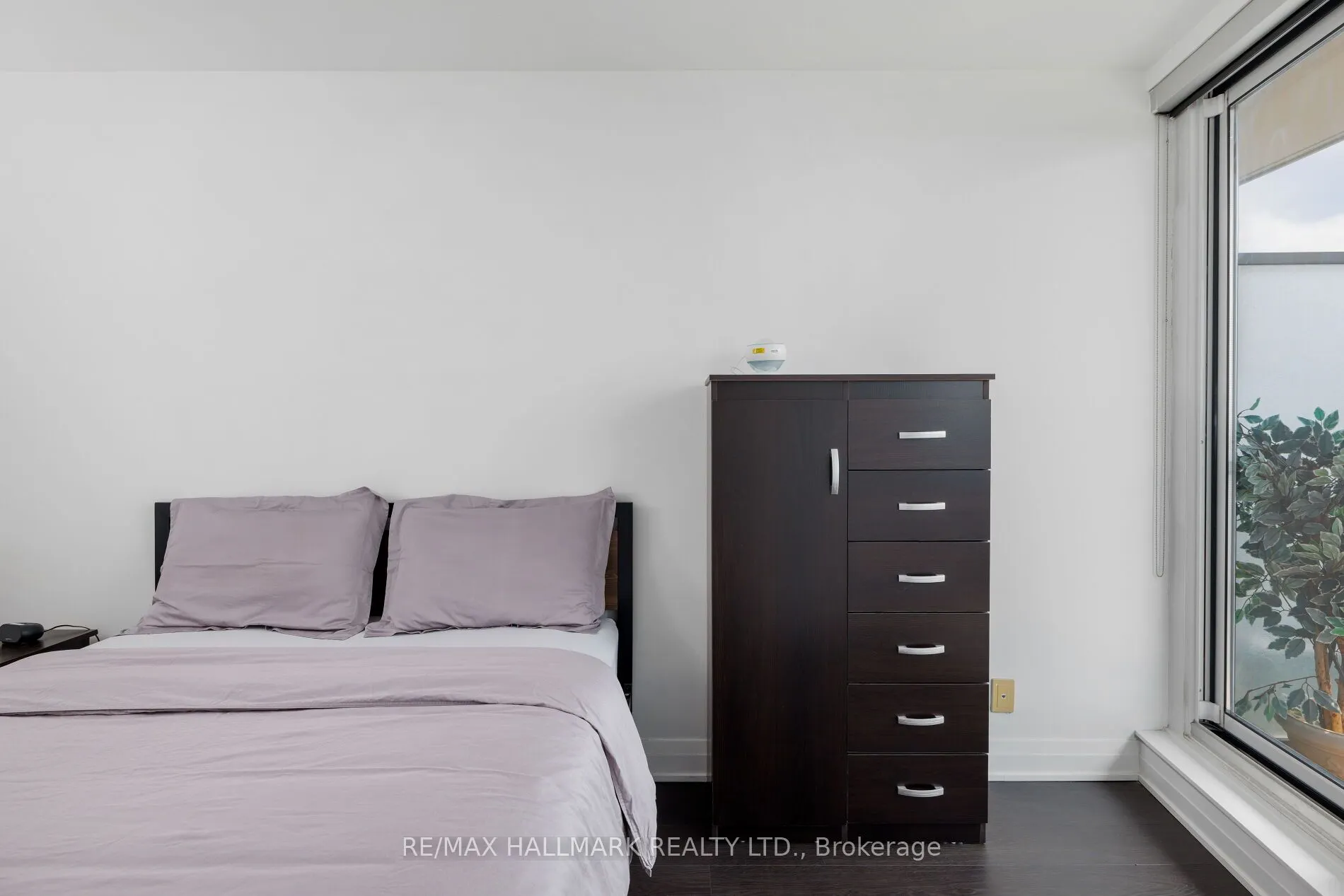 530 St Clair Avenue W #1401