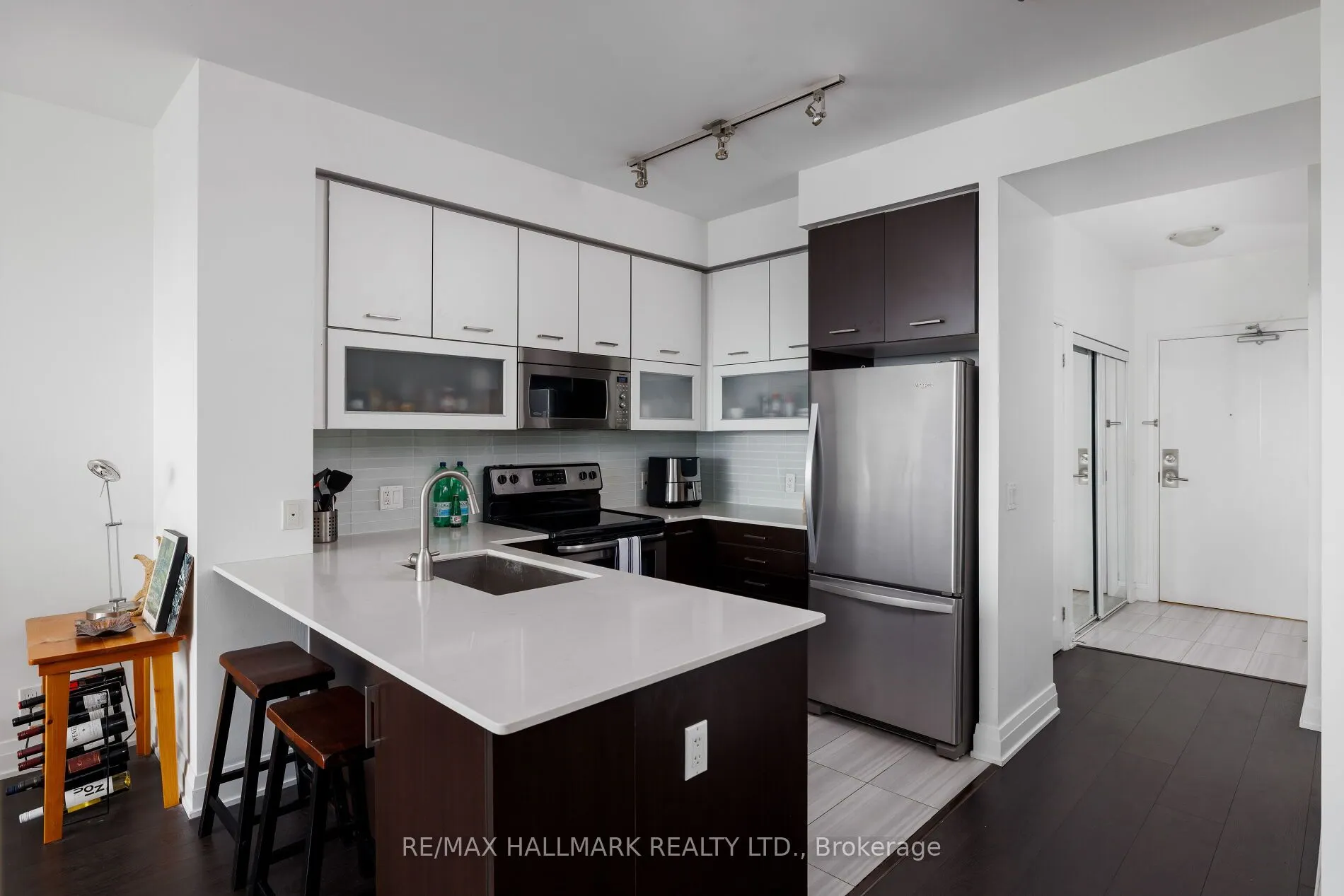 530 St Clair Avenue W #1401