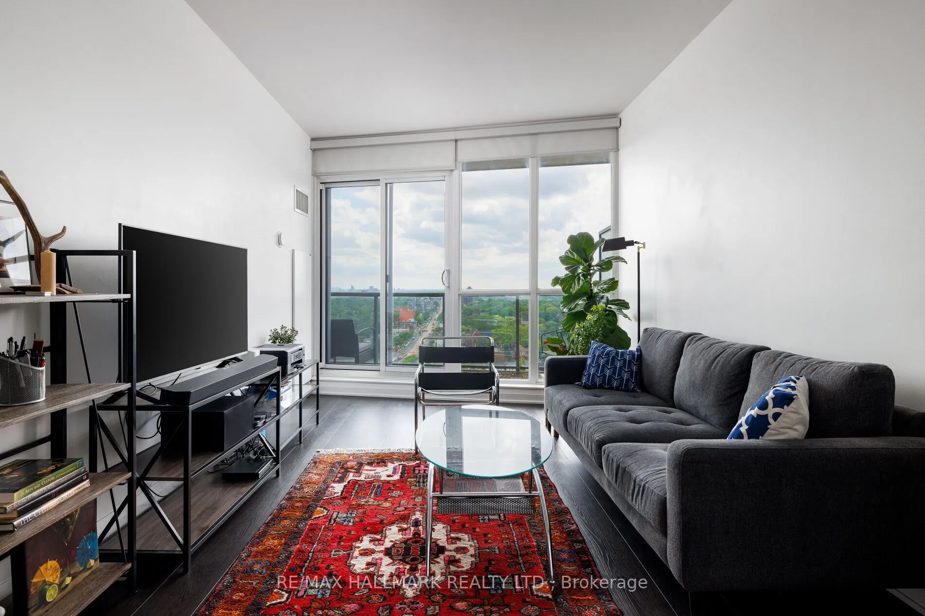530 St Clair Avenue W #1401