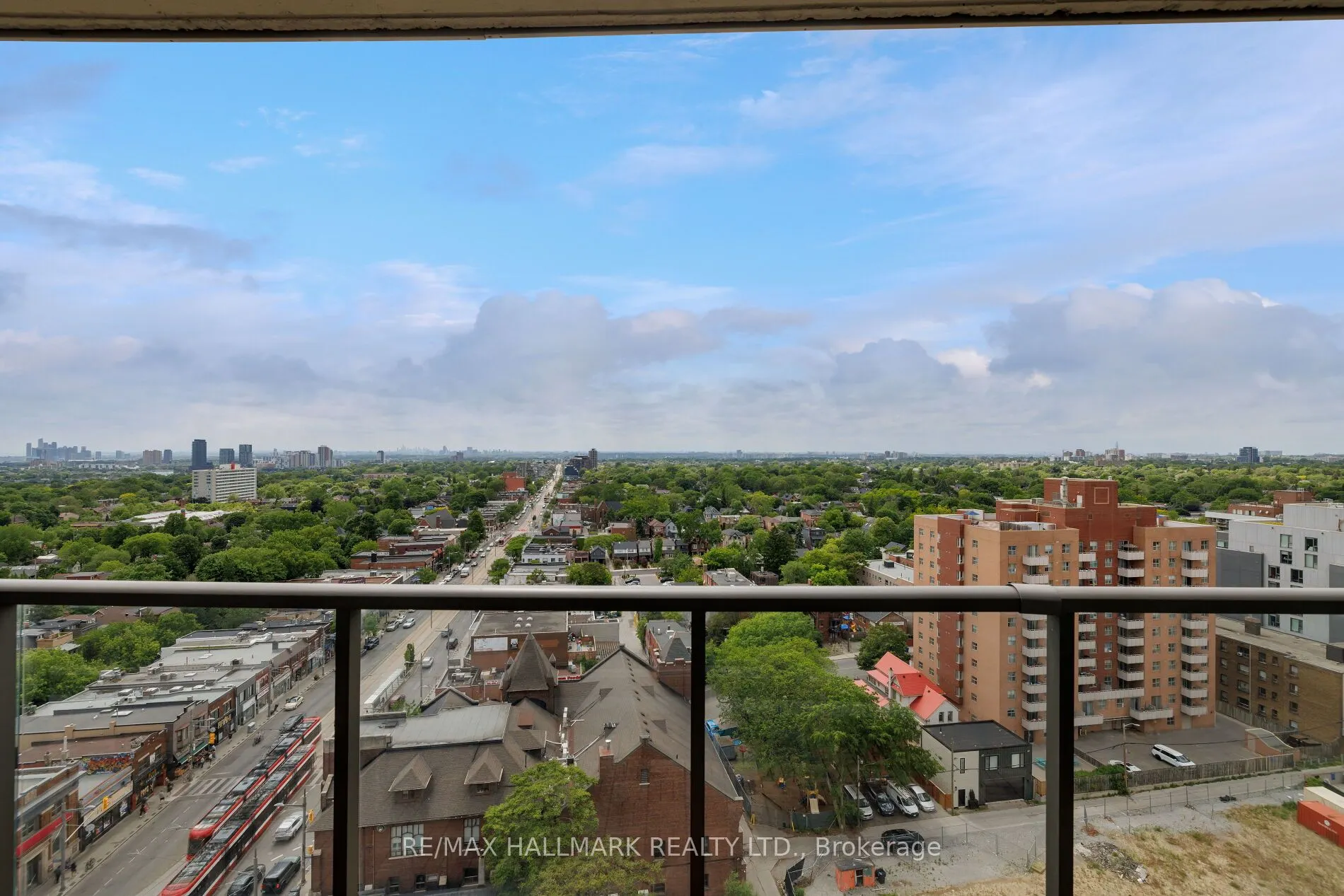 530 St Clair Avenue W #1401