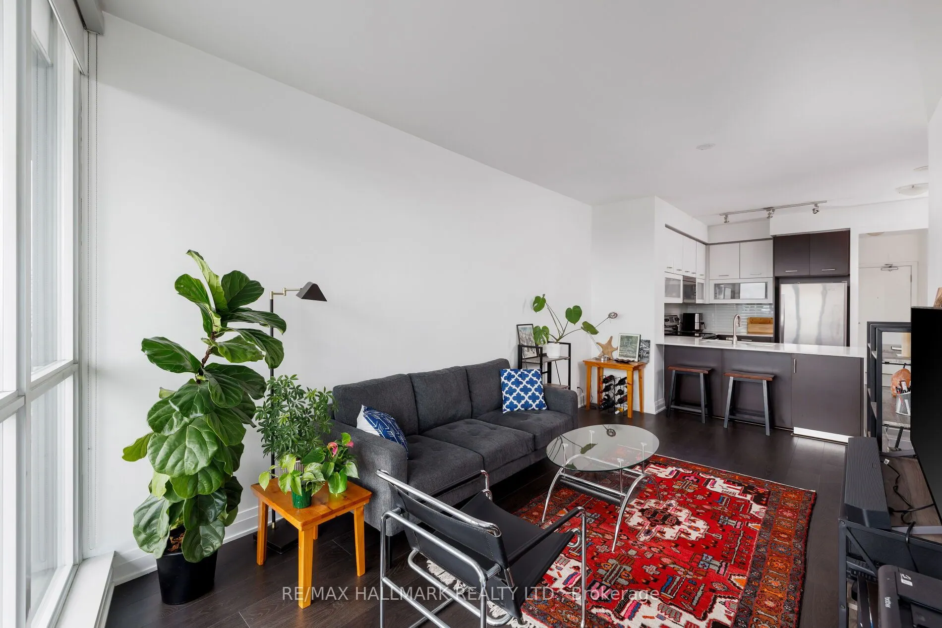 530 St Clair Avenue W #1401