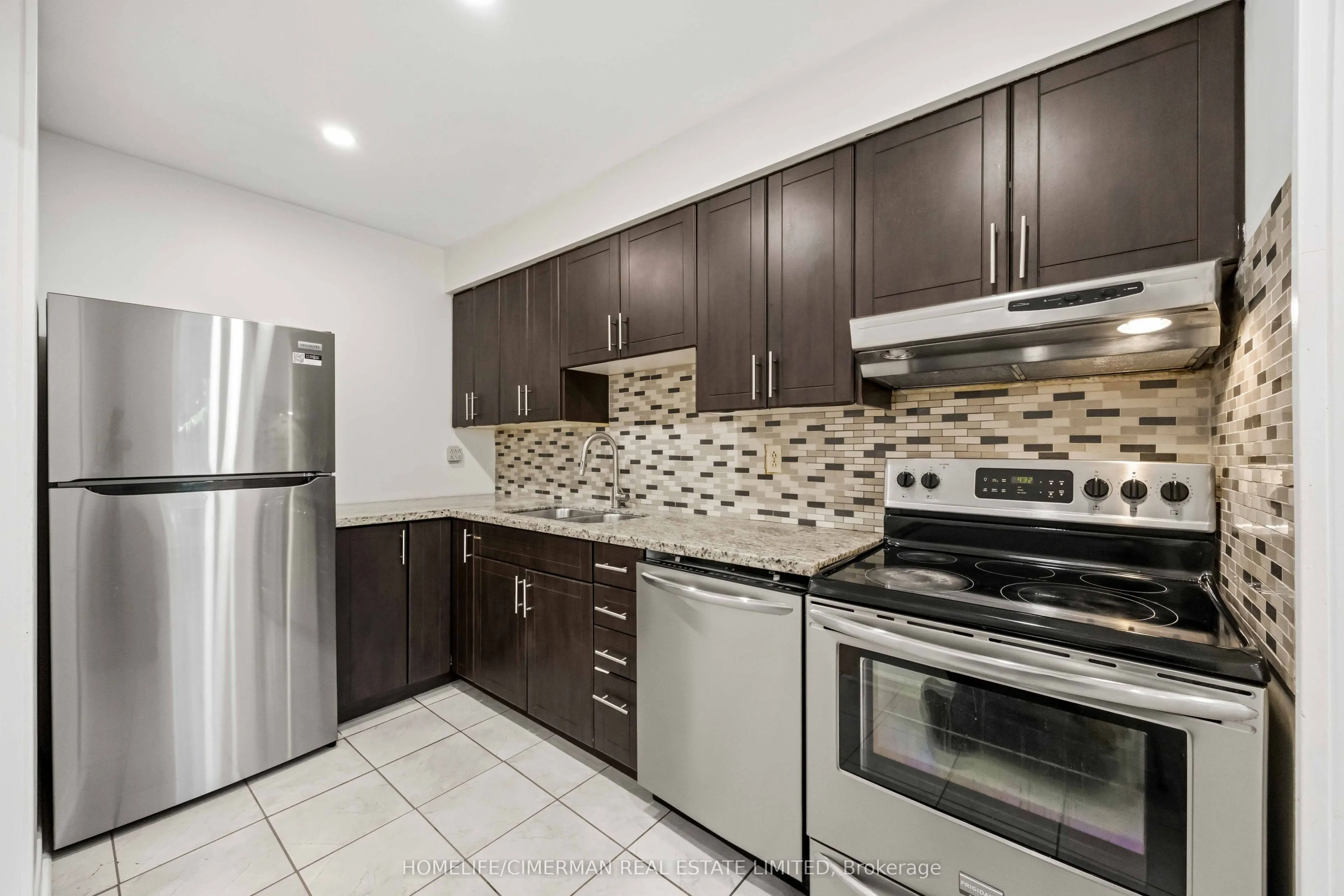 142 Thorny Vineway #151