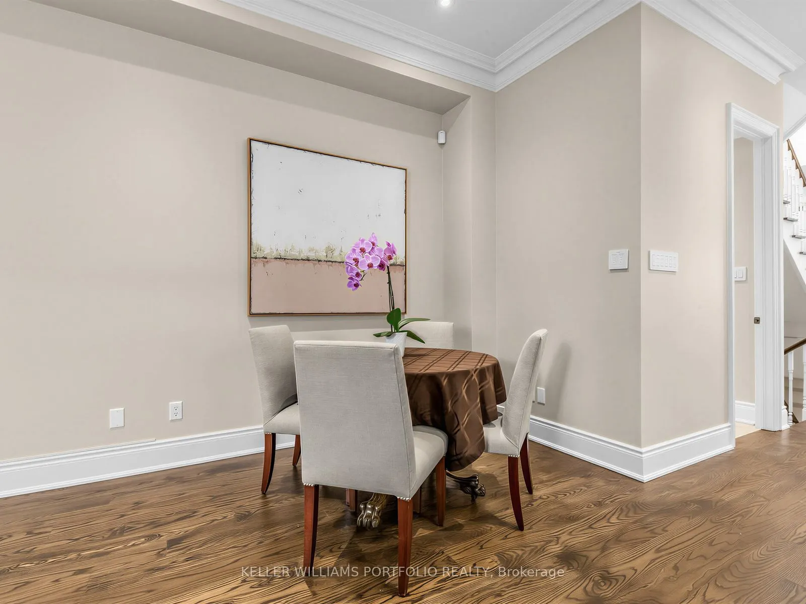 21 Albertus Avenue