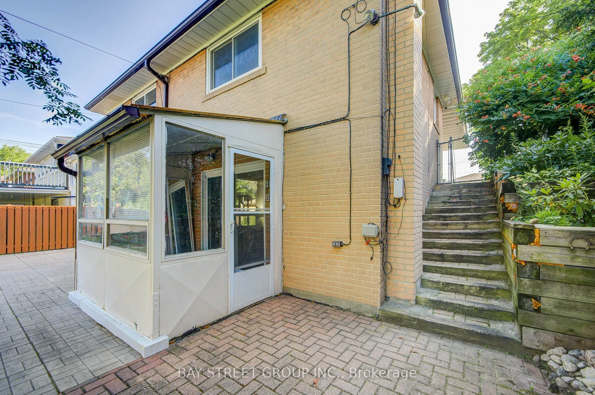 60 Warner Avenue