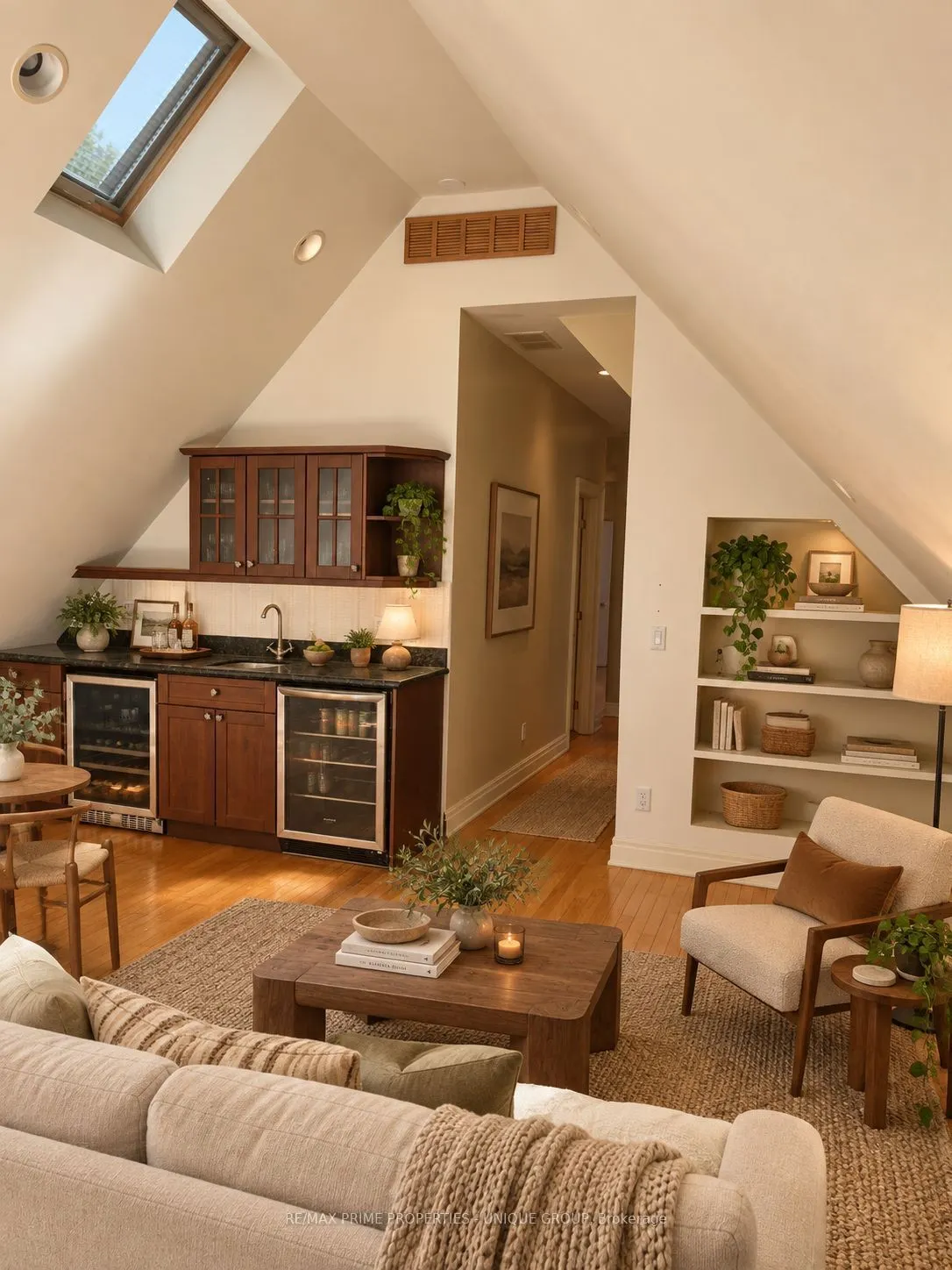 39 Whitehall Road #Upper