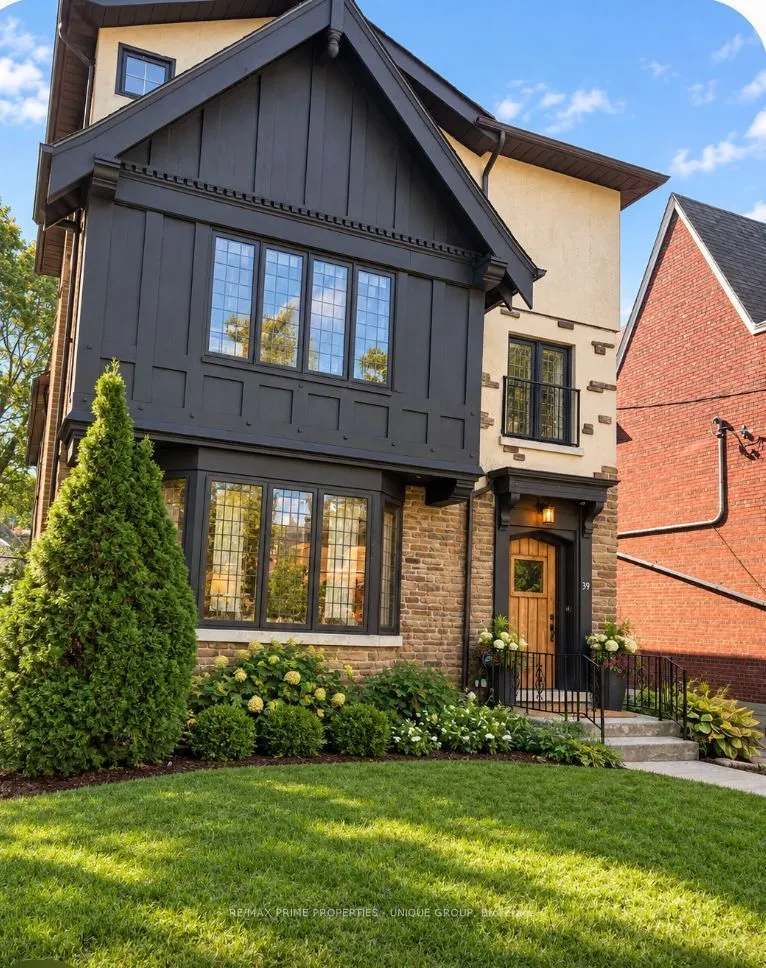 39 Whitehall Road #Upper