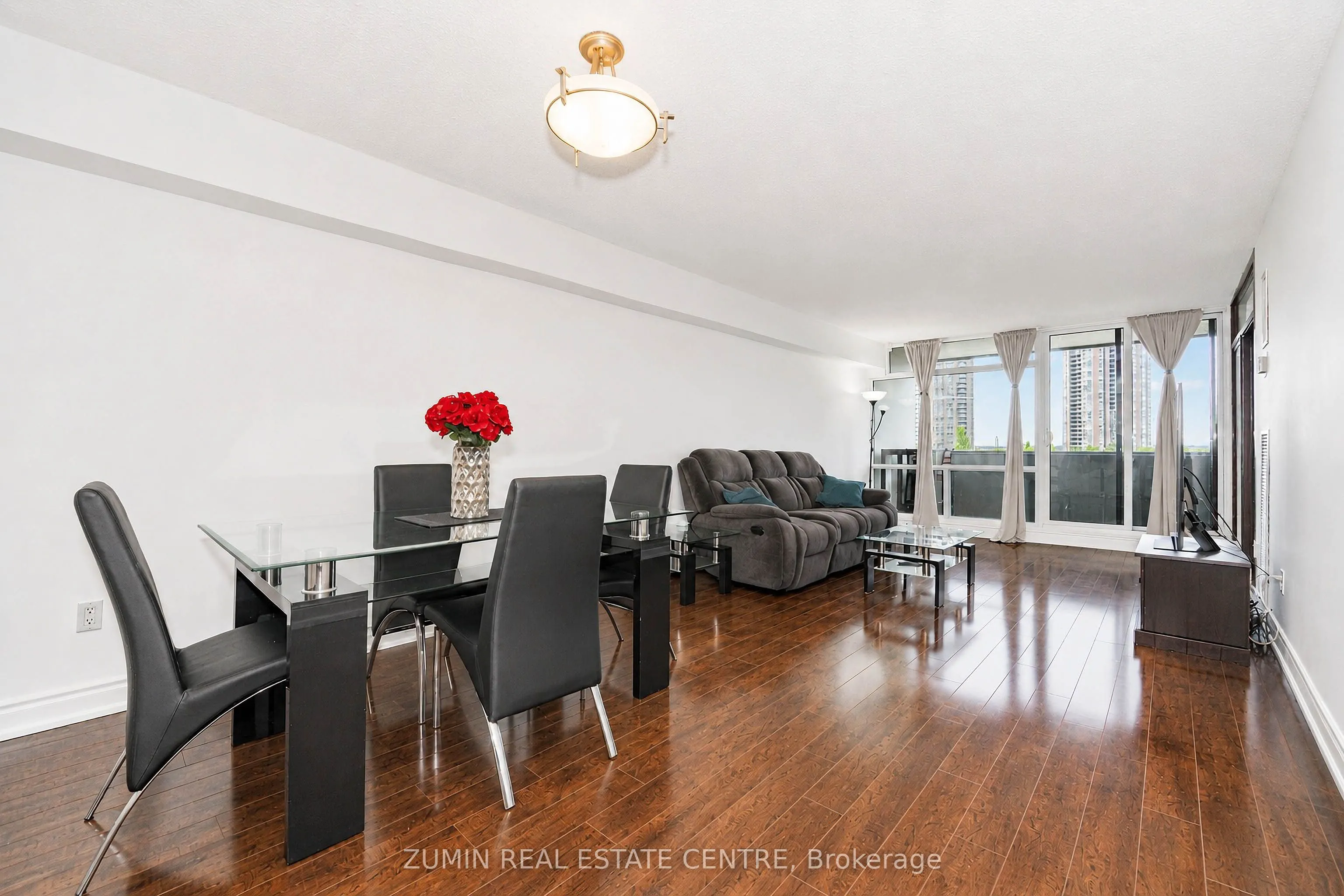 1555 Finch Avenue E #602