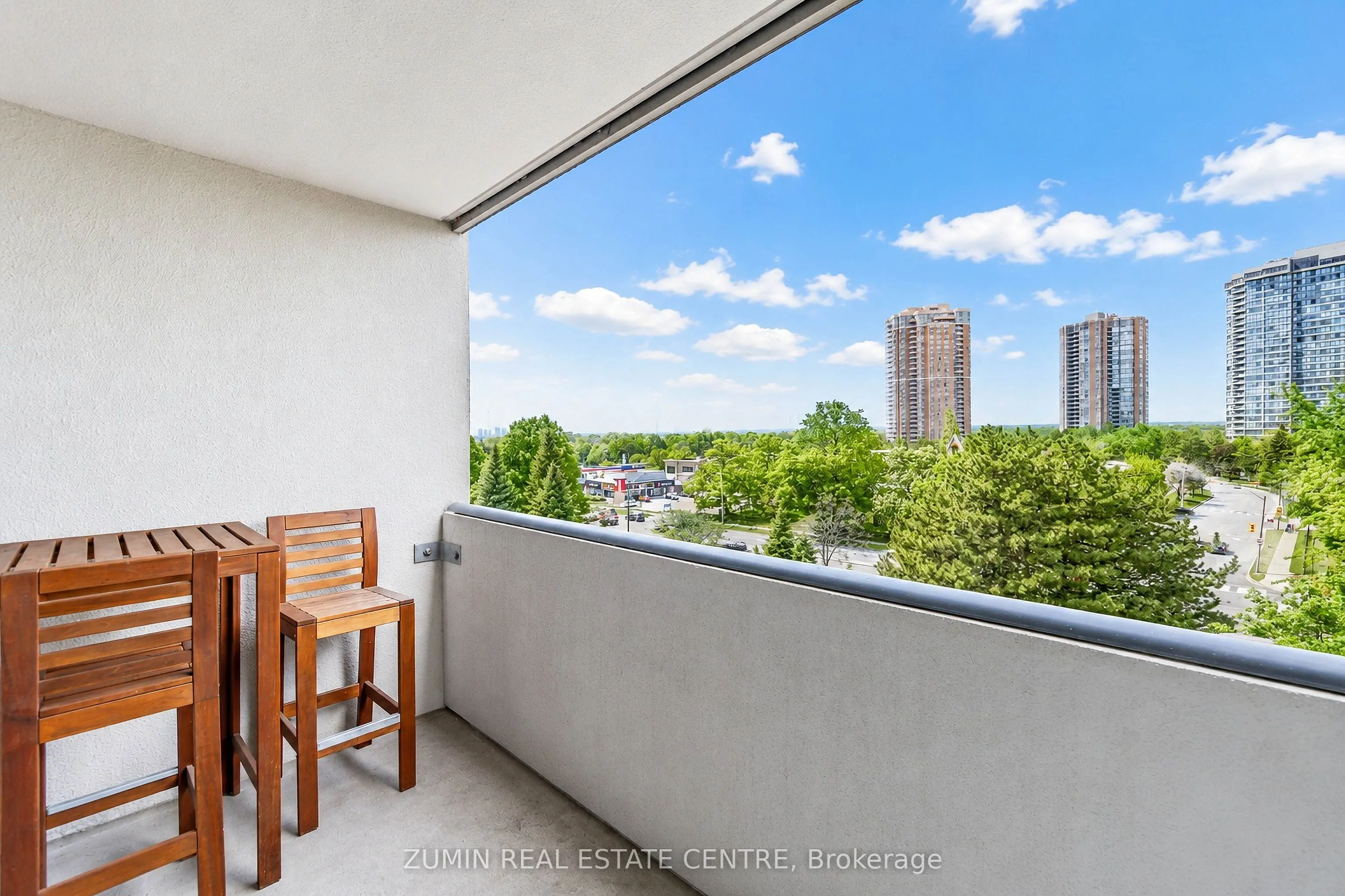 1555 Finch Avenue E #602