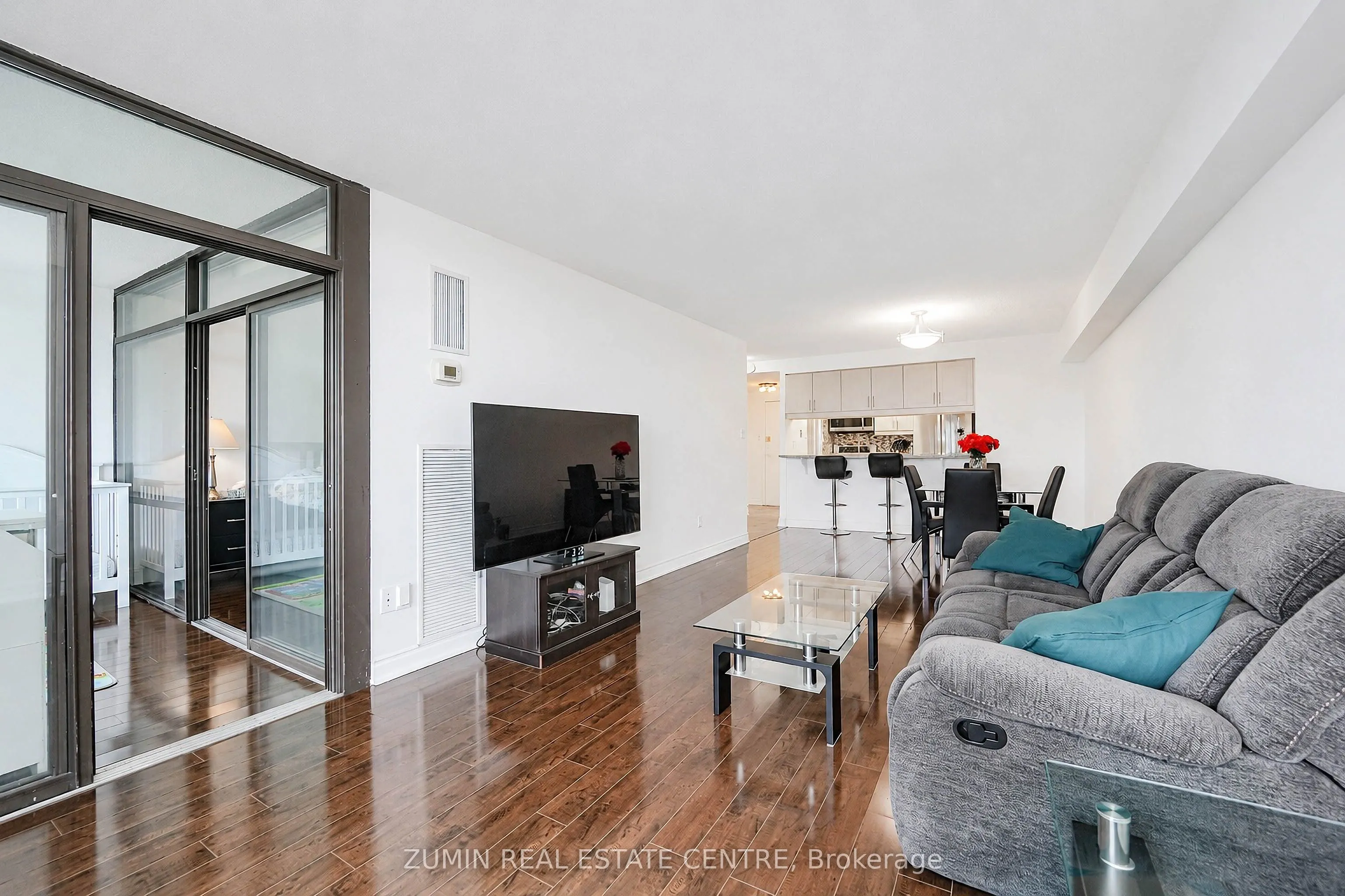 1555 Finch Avenue E #602