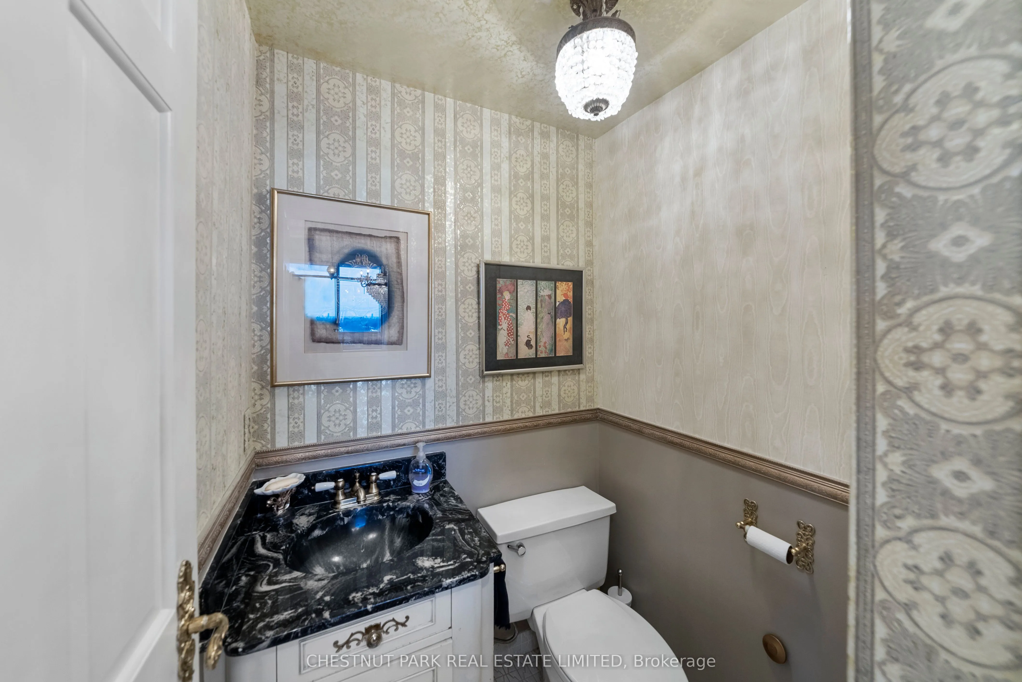 2600 Bathurst Street #PH 1