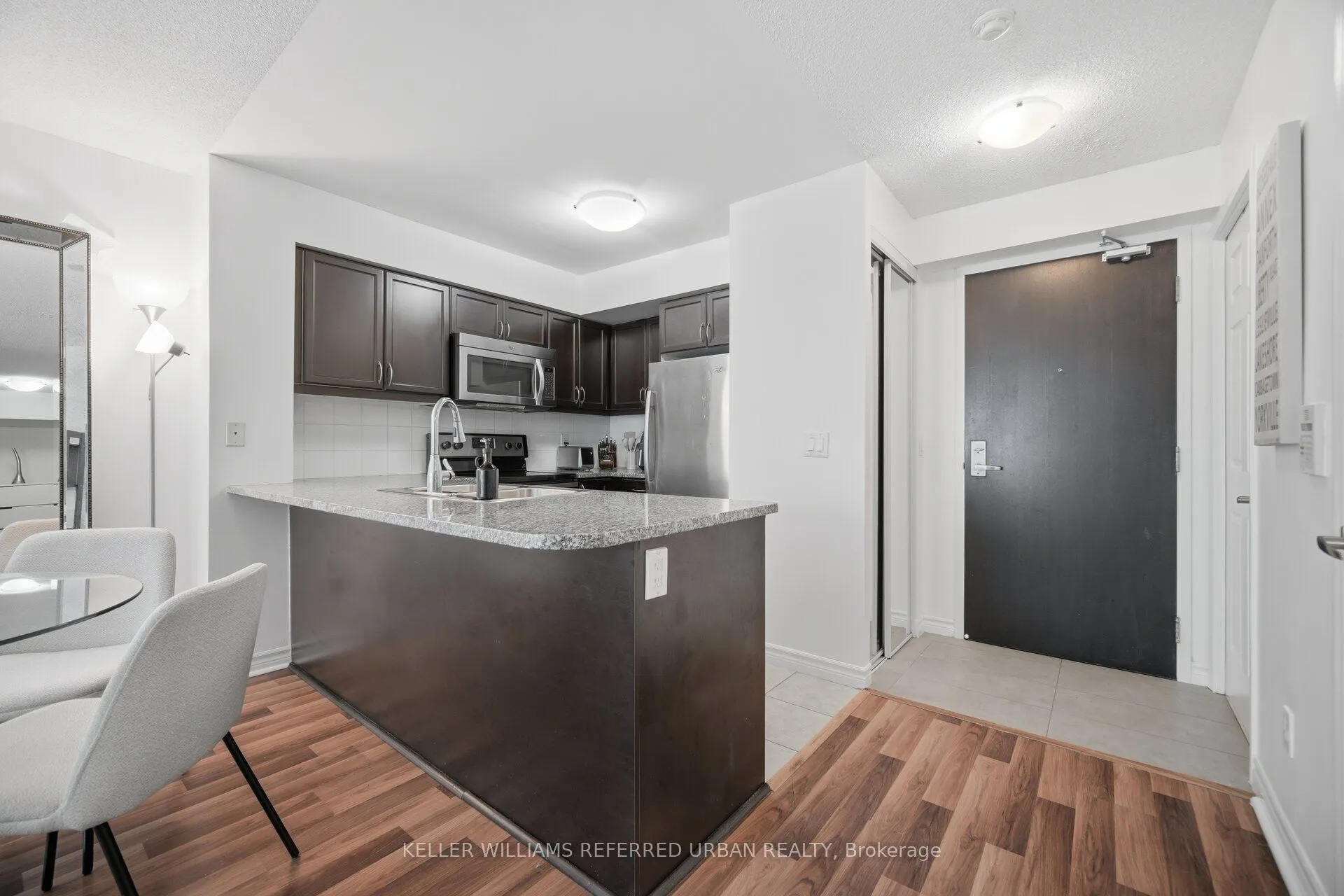 19 Grand Trunk Crescent #3708