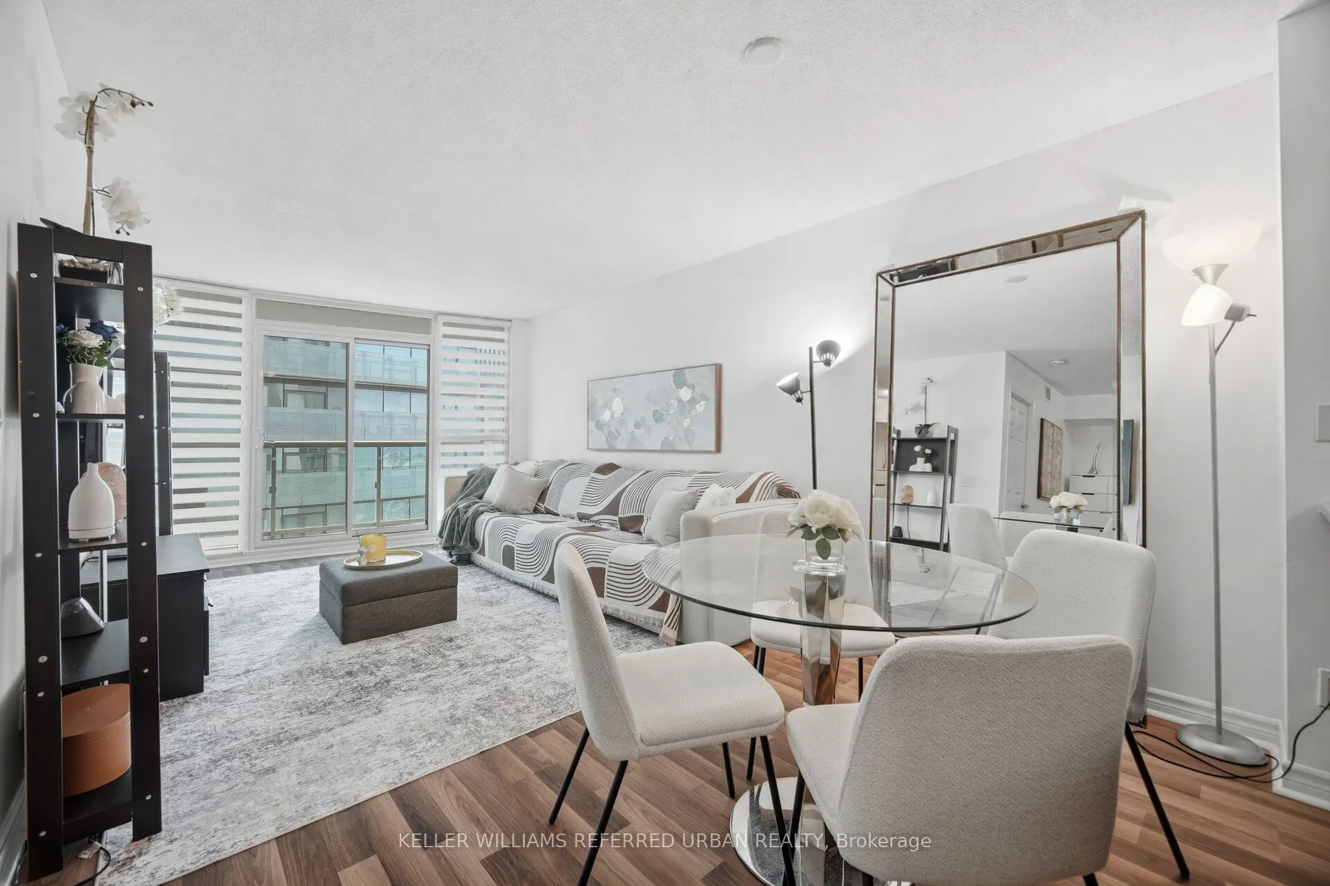 19 Grand Trunk Crescent #3708