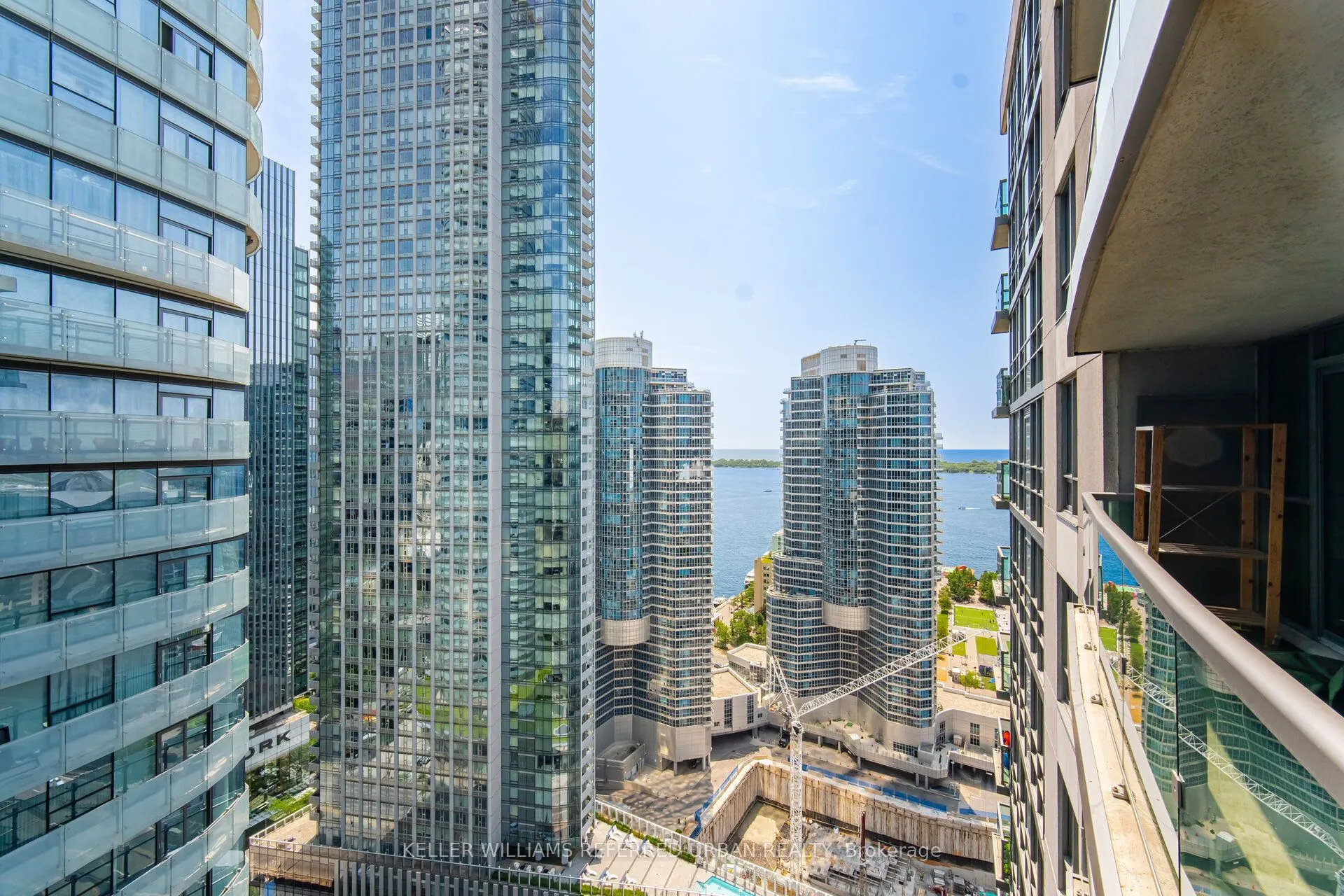 19 Grand Trunk Crescent #3708