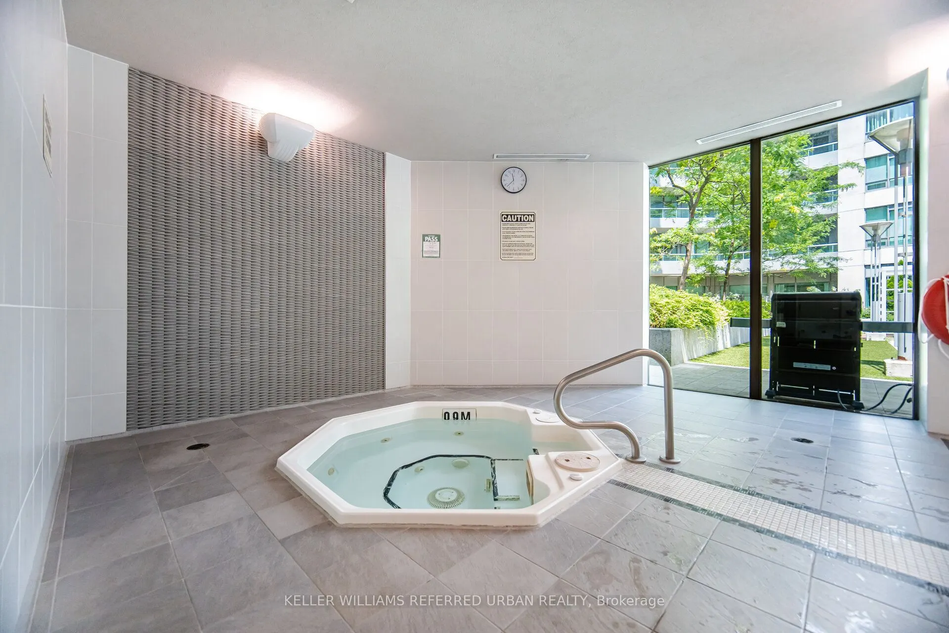 19 Grand Trunk Crescent #3708