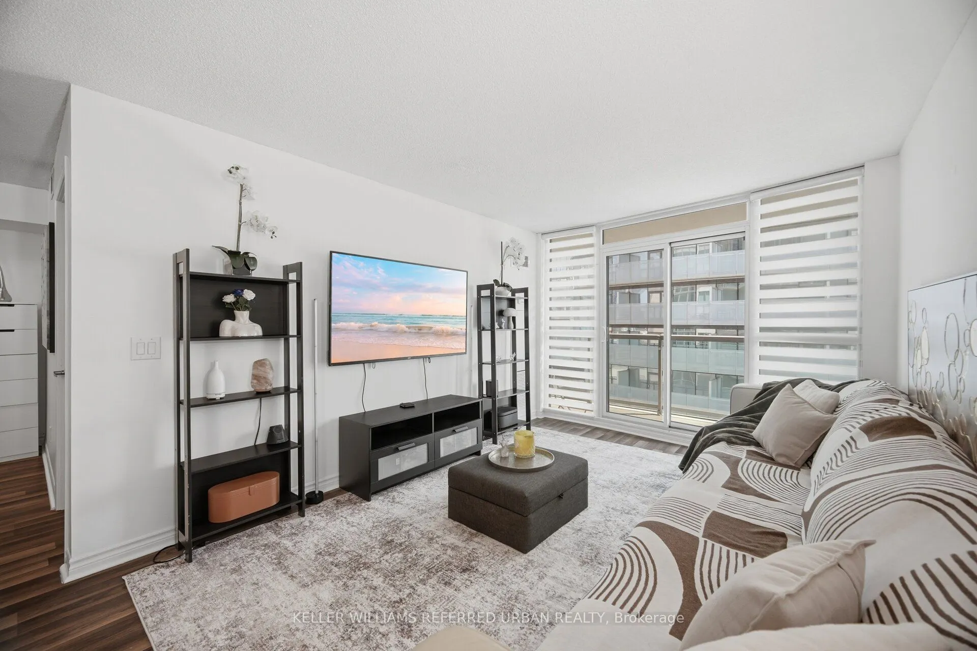 19 Grand Trunk Crescent #3708