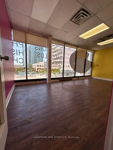 5635 Yonge Street #202
