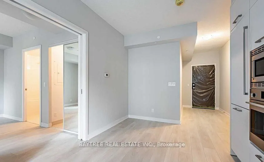 2221 Yonge Street #506