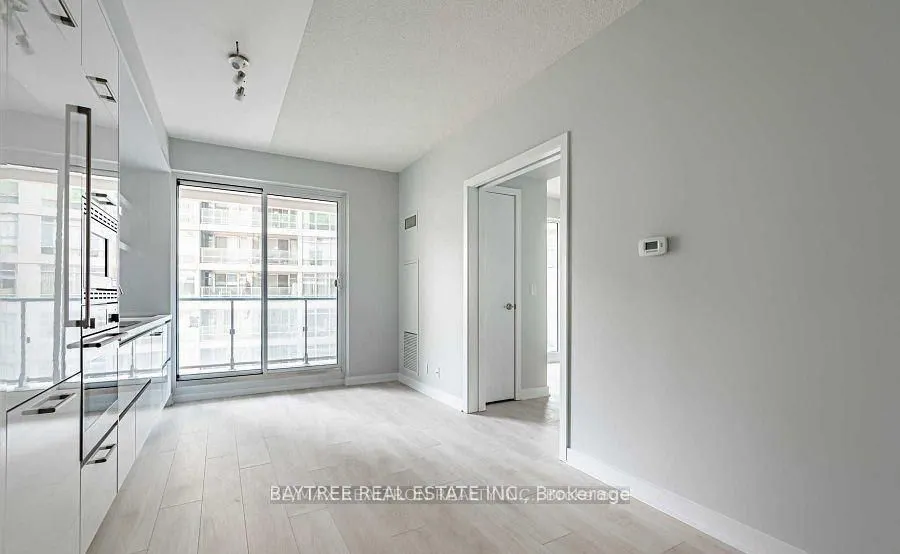 2221 Yonge Street #506