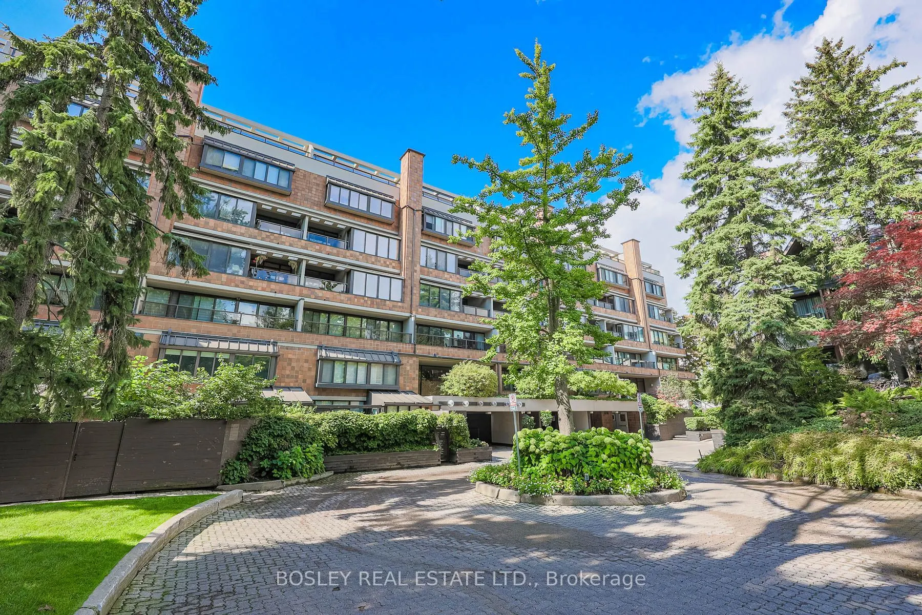 40 Oaklands Avenue #107