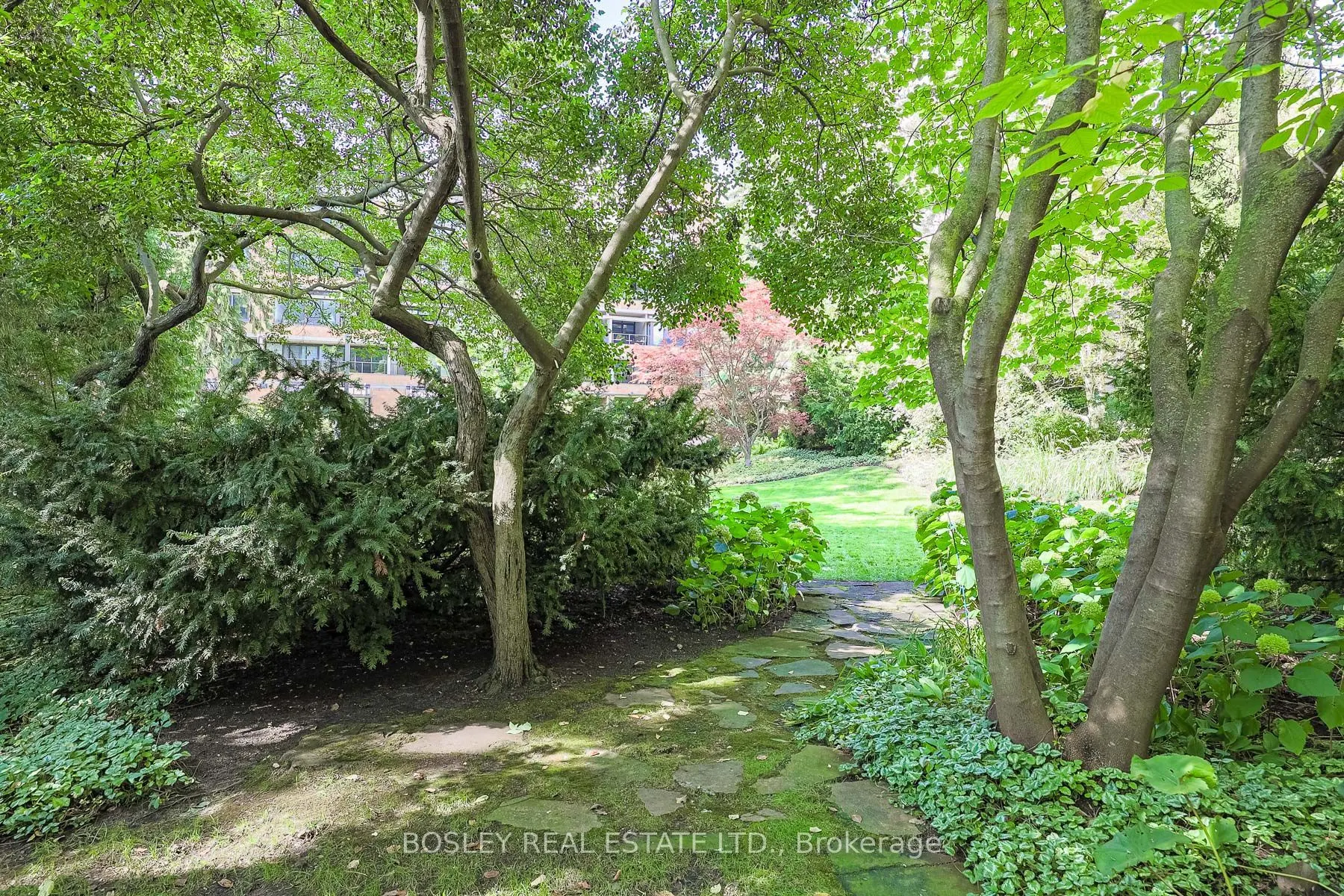 40 Oaklands Avenue #107