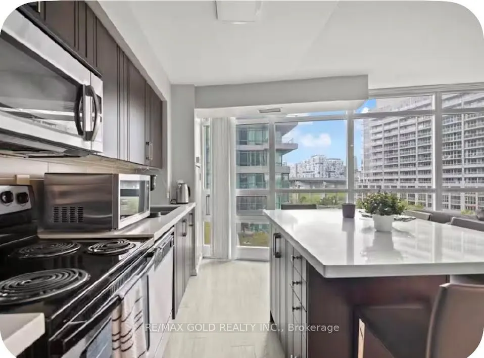 215 Fort York Boulevard #620