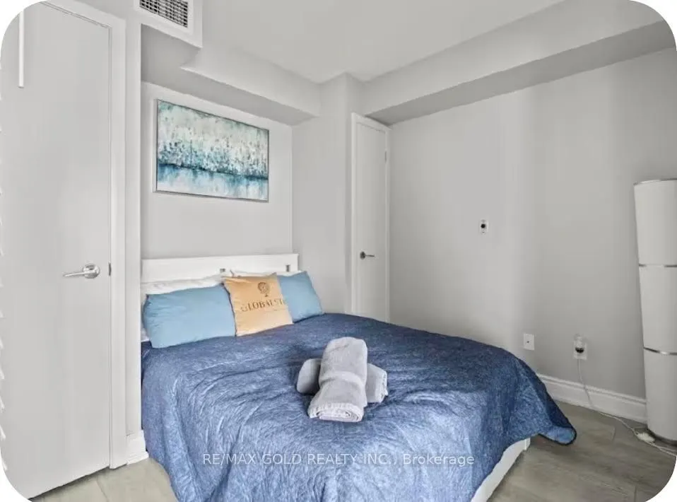 215 Fort York Boulevard #620