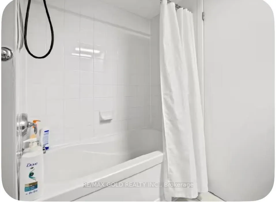 215 Fort York Boulevard #620
