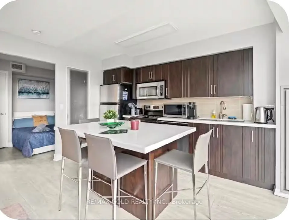 215 Fort York Boulevard #620