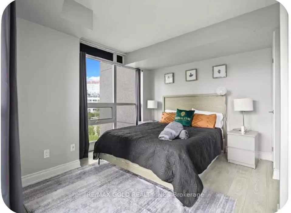 215 Fort York Boulevard #620