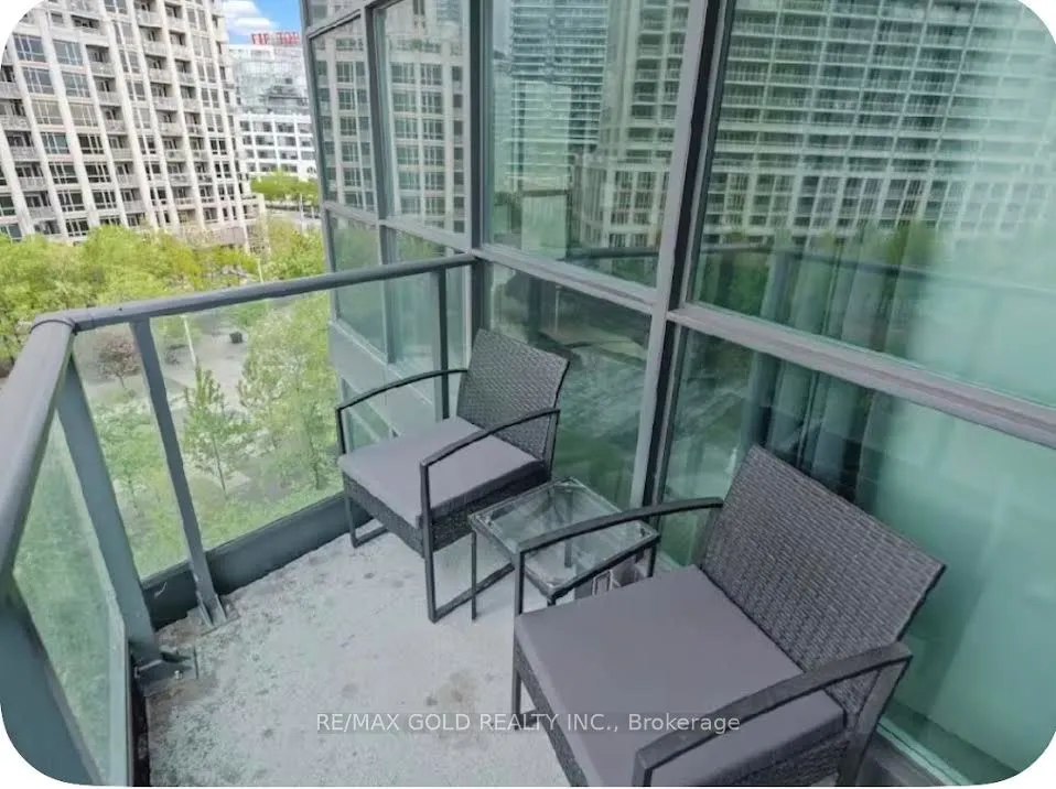 215 Fort York Boulevard #620