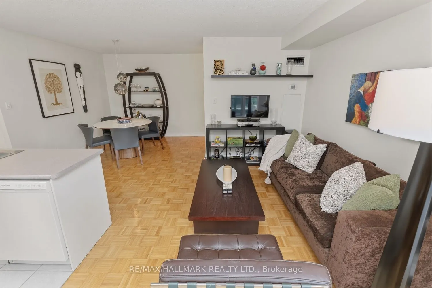 43 Eglinton Avenue E #310